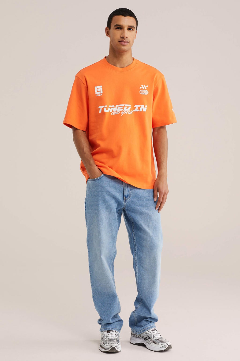 WE Fashion relaxed fit T-shirt met print - oranje
