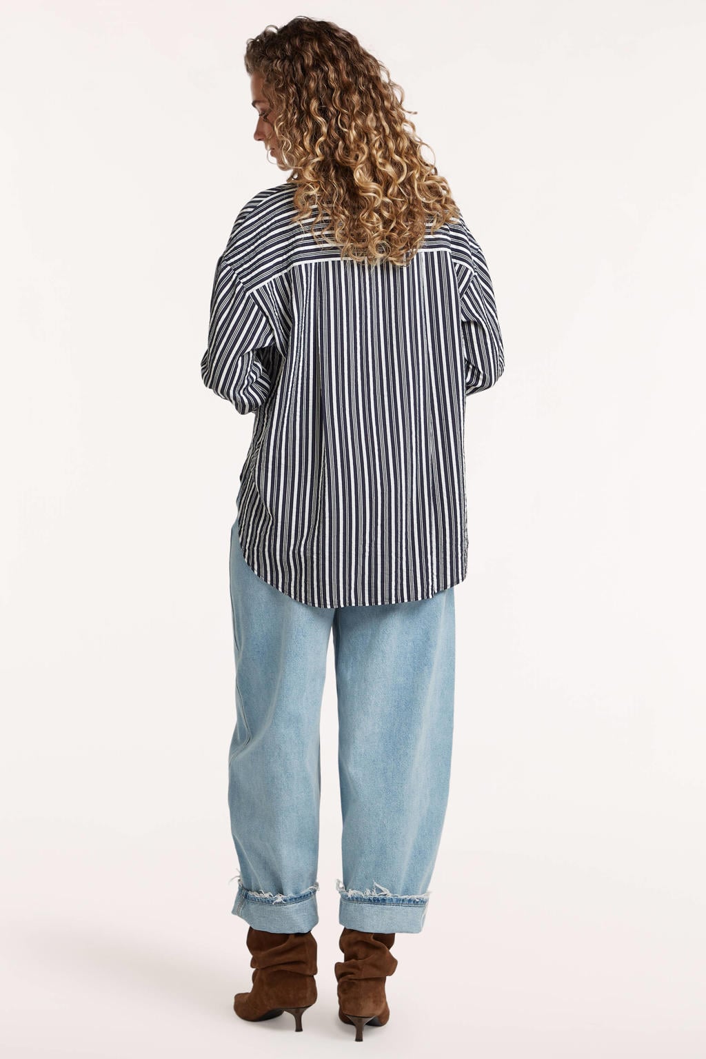 Donkerblauwe dames Circle of Trust gestreepte blouse van modal met lange mouwen, klassieke kraag en knoopsluiting