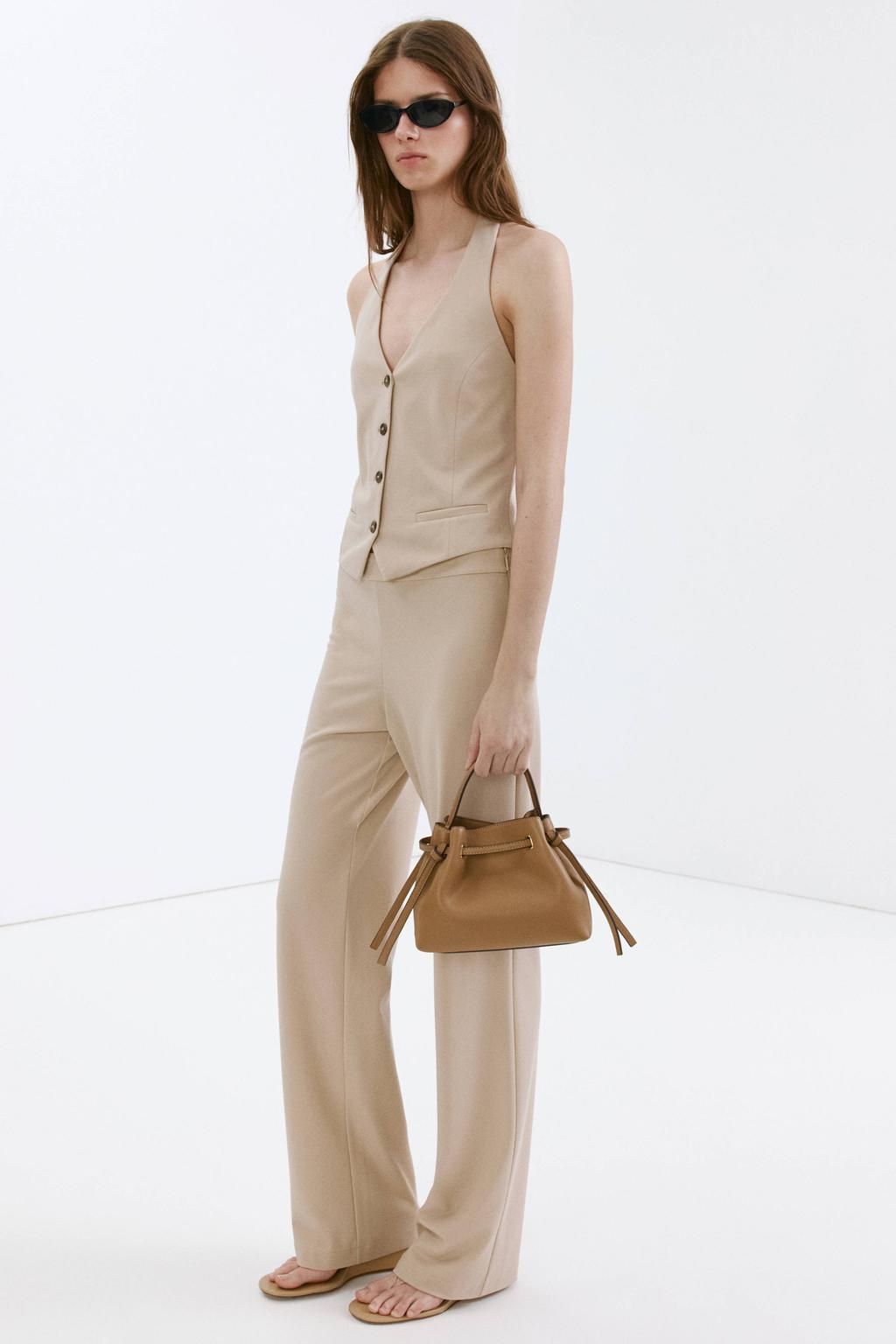 Beige dames Mango halter gilet van viscose met effen en knoopsluiting