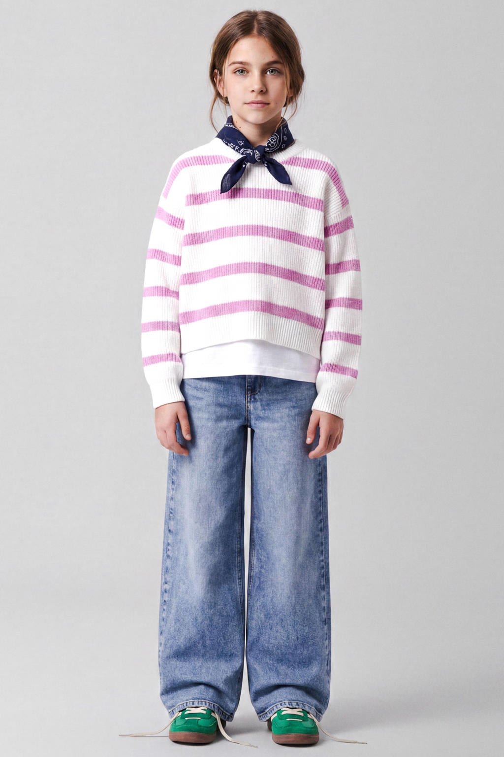Wit en roze meisjes NAME IT KIDS rechtvallende gebreide gestreepte trui van viscose met lange mouwen en ronde hals