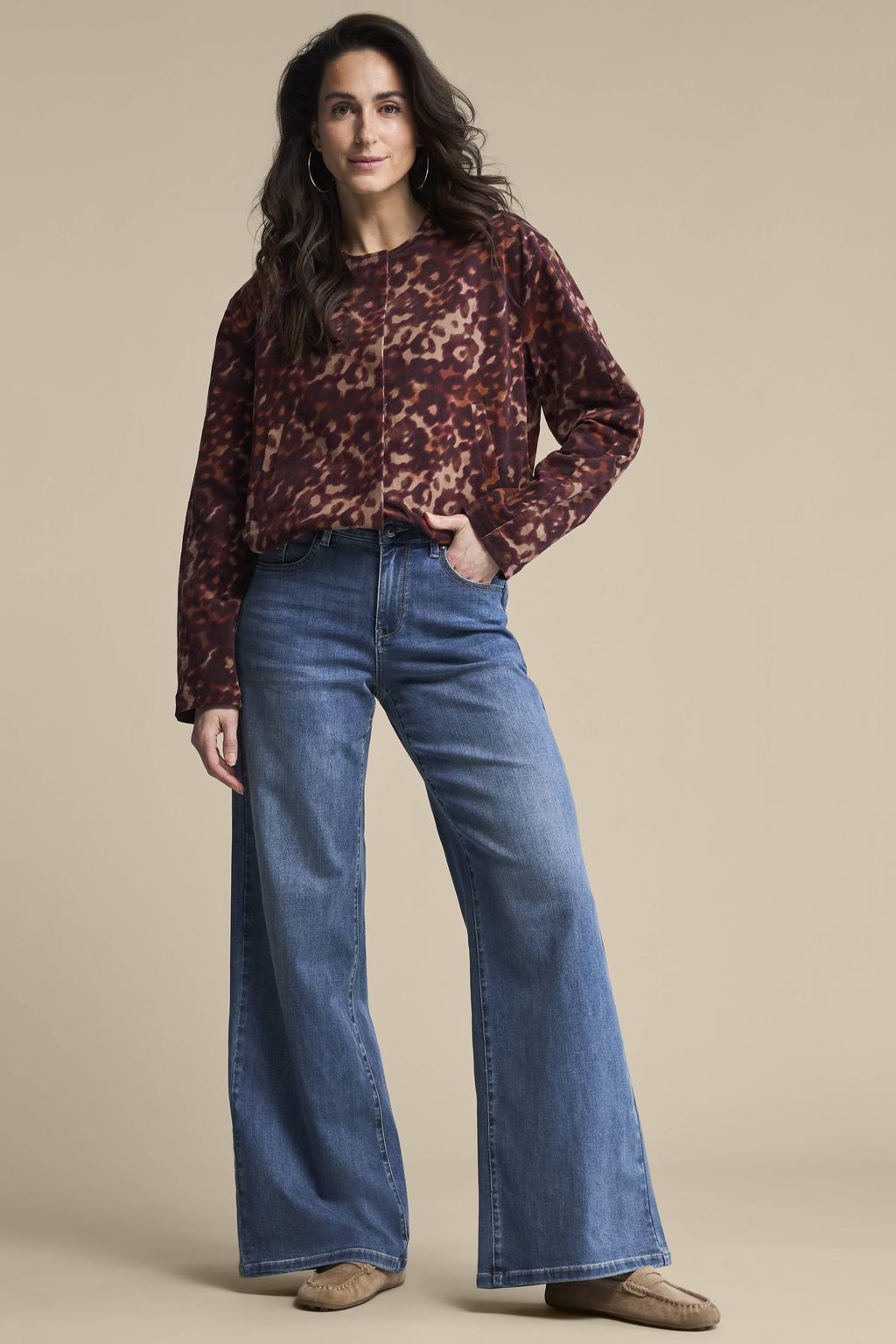 Stonewashed dames Red Button regular waist wide leg jeans mediumblauw van stretchdenim met high waist, rits- en knoopsluiting en effen