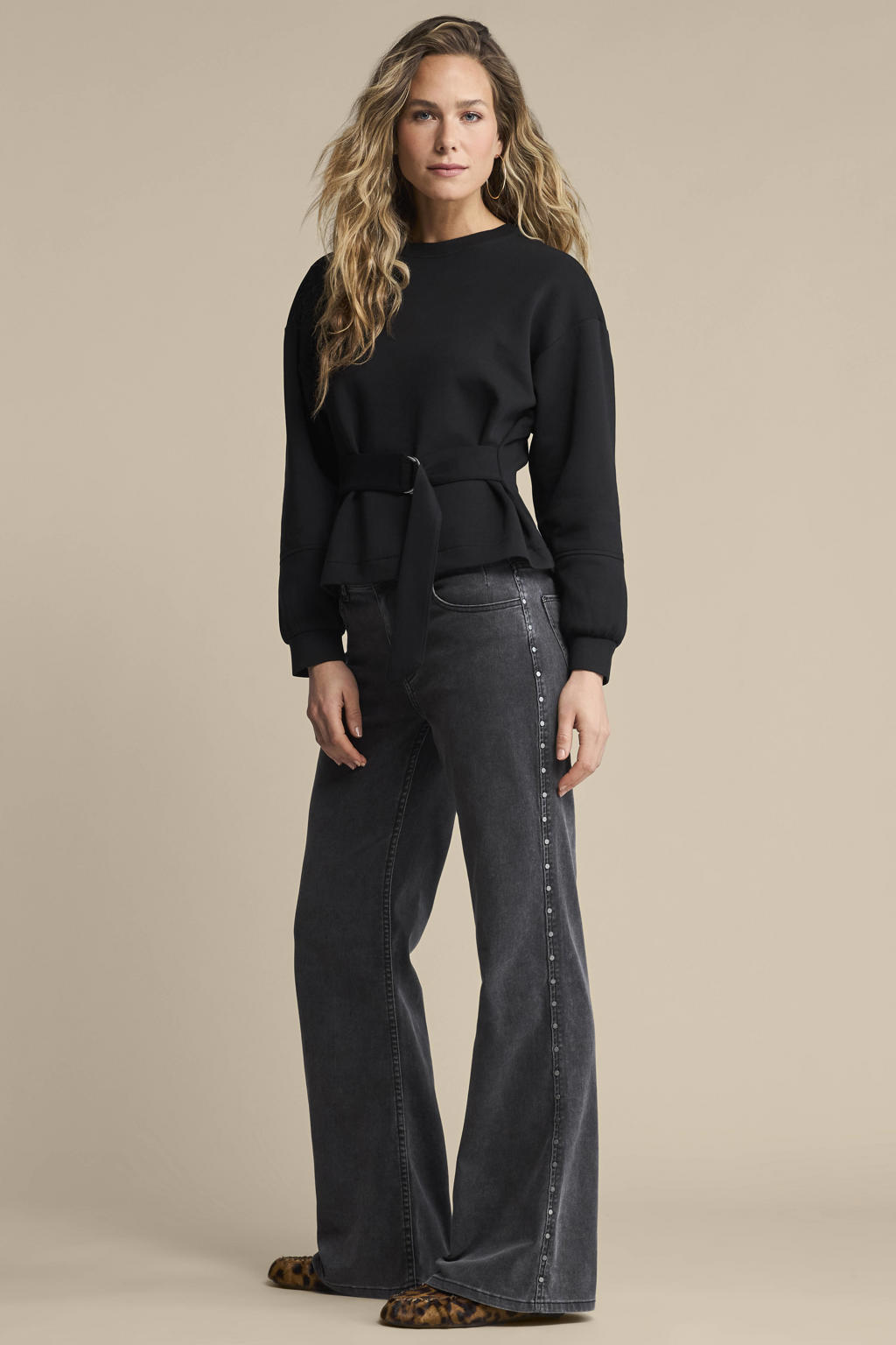 Black denim dames Red Button high waist flared jeans van stretchdenim met rits- en knoopsluiting en effen