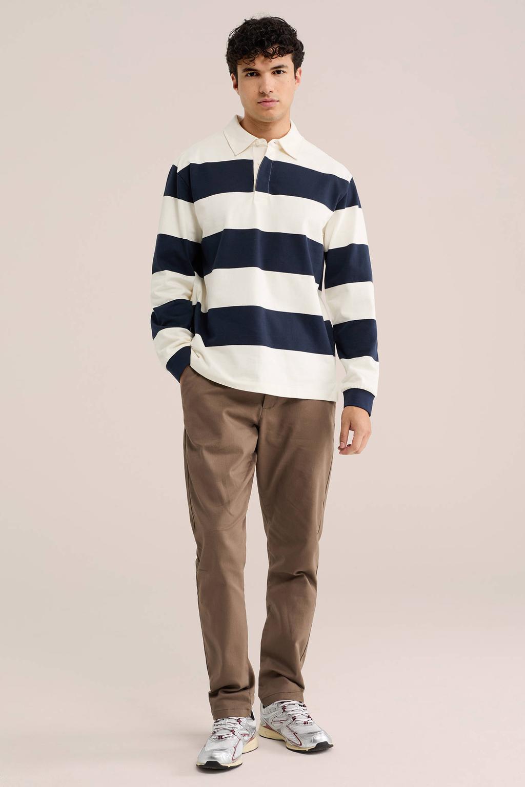 Donkerblauwe heren WE Fashion relaxed fit gestreepte polo van katoen met lange mouwen