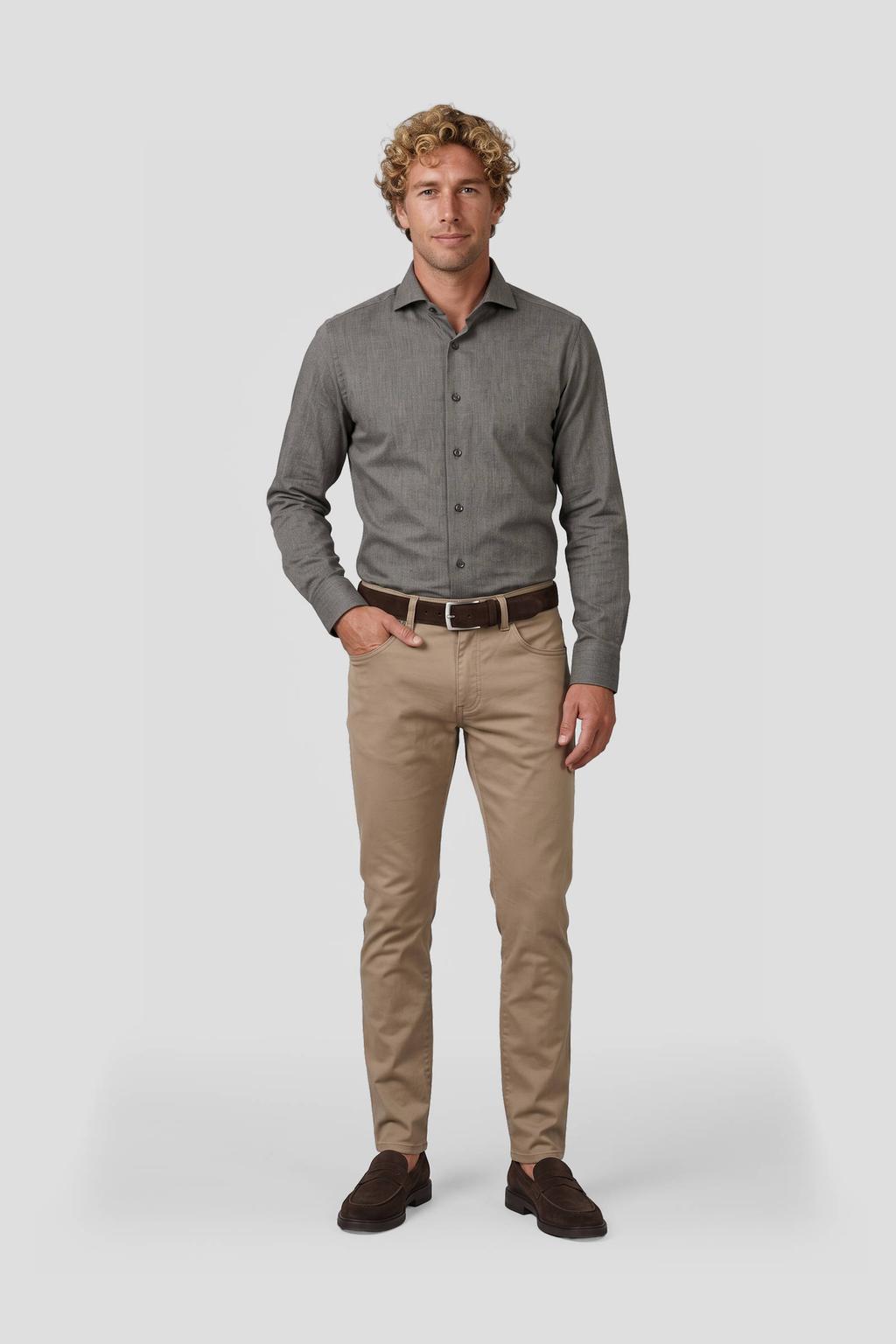 Bruine heren Michaelis slim fit casual overhemd van katoen met effen, lange mouwen en klassieke kraag