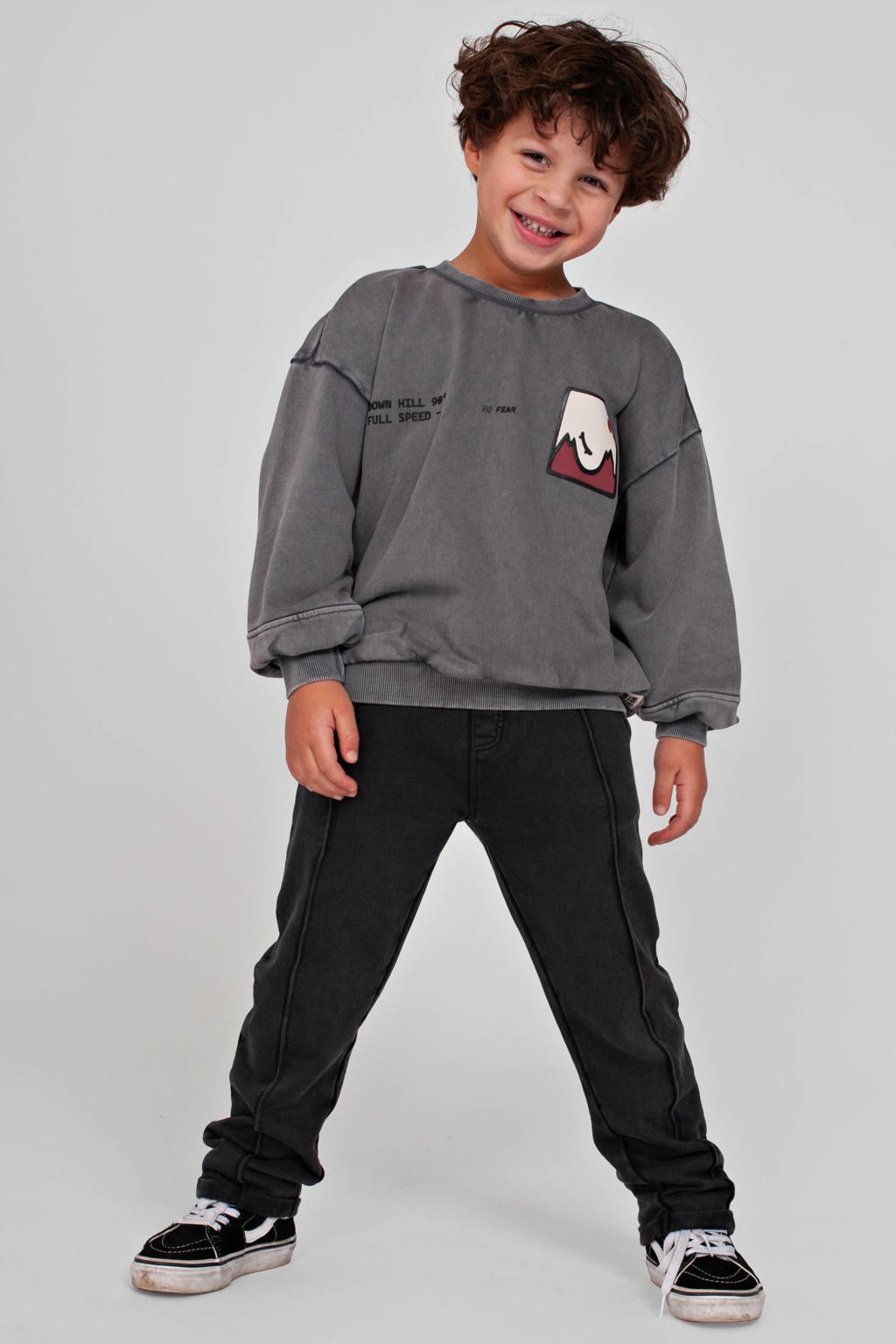 Grijs, wit en oudroze jongens Sturdy oversized sweater Mountain top met backprint, lange mouwen en ronde hals