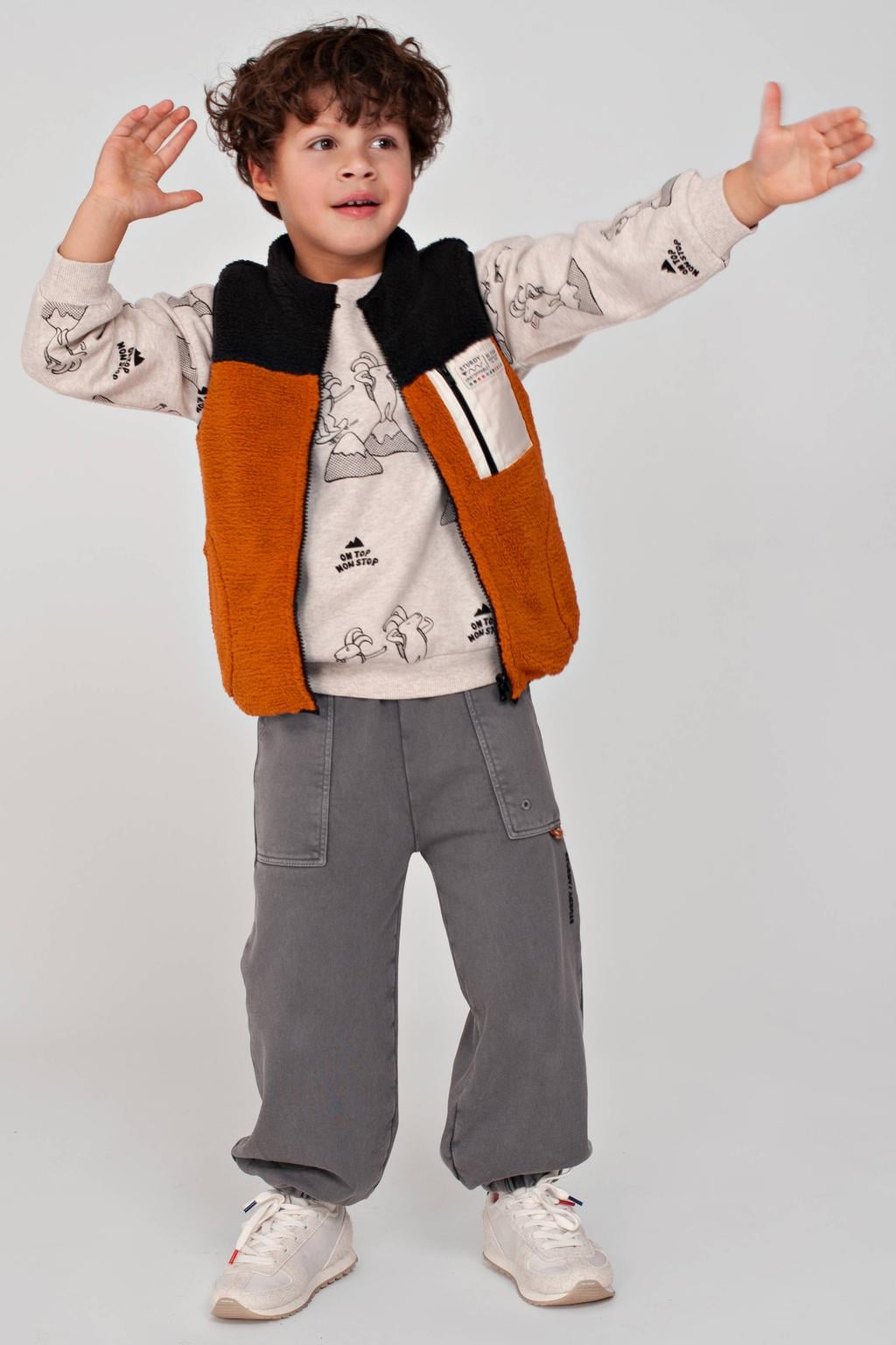 Sturdy relaxed fit sweater Mountain top offwhite/zwart