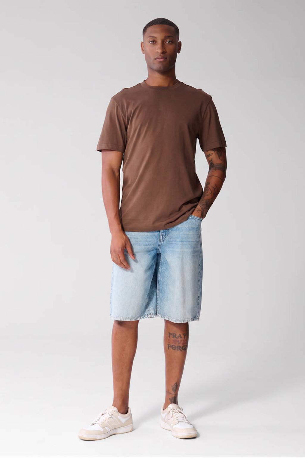 Bruine heren Shoeby regular fit T-shirt van katoen met effen, korte mouwen en ronde hals