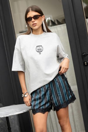 gestreepte short met kant - blauw