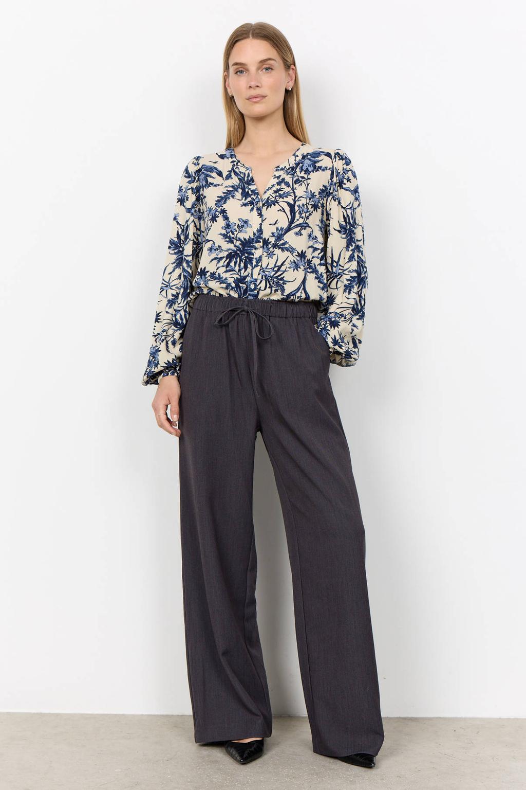 Wit en blauwe dames Soyaconcept gebloemde blouse van viscose met lange mouwen, V-hals en knoopsluiting