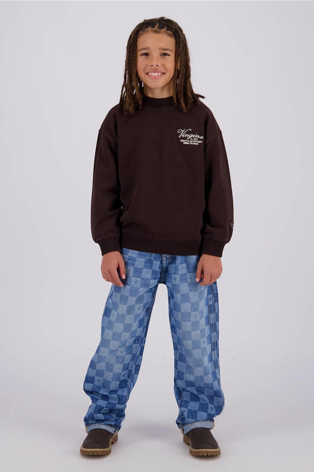 Donkerblauwe jongens Vingino oversized sweater met backprint, lange mouwen, ronde hals en geribde boorden