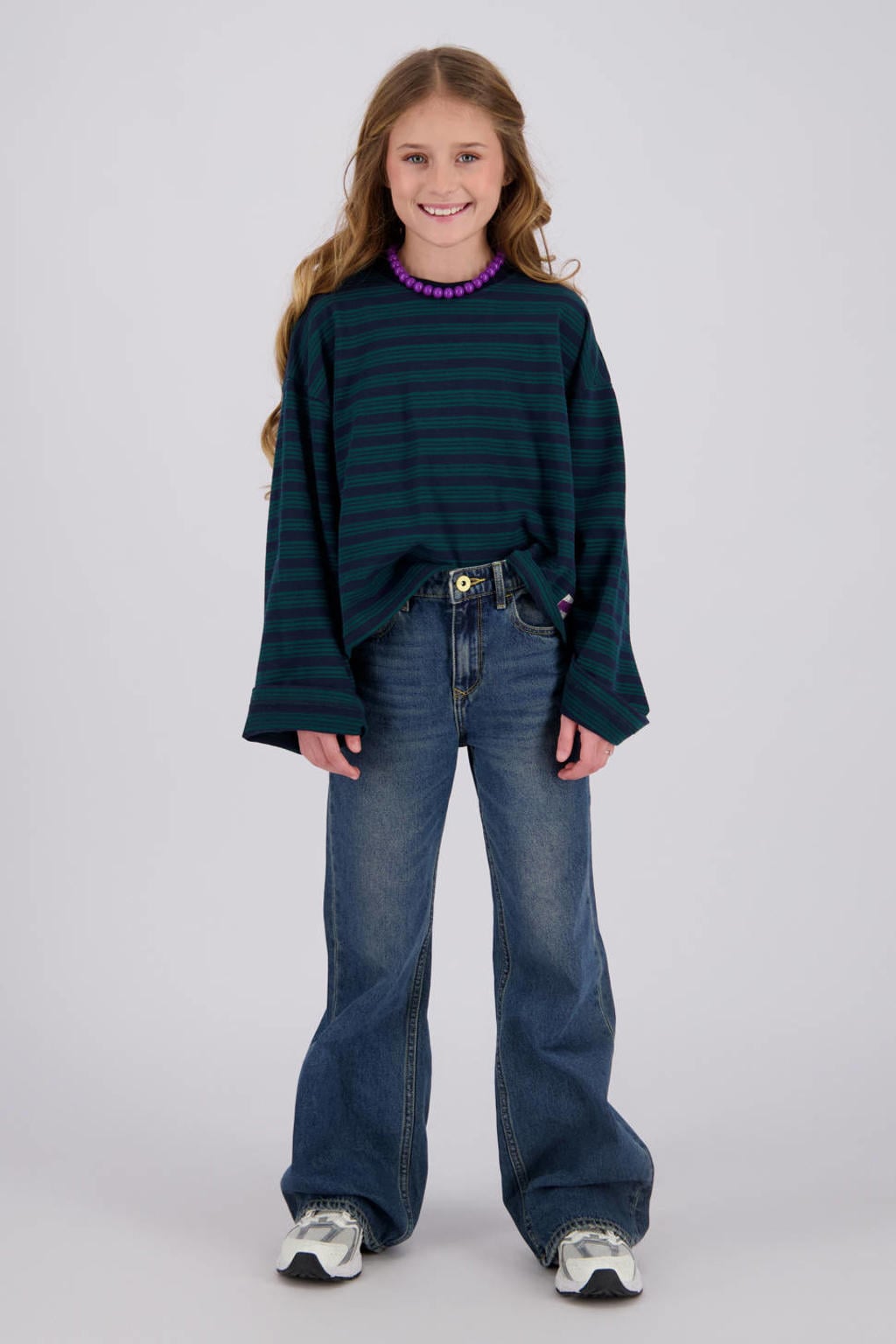 Donkerblauw en groene meisjes Vingino rechtvallende gestreepte longsleeve van katoen met lange mouwen en ronde hals