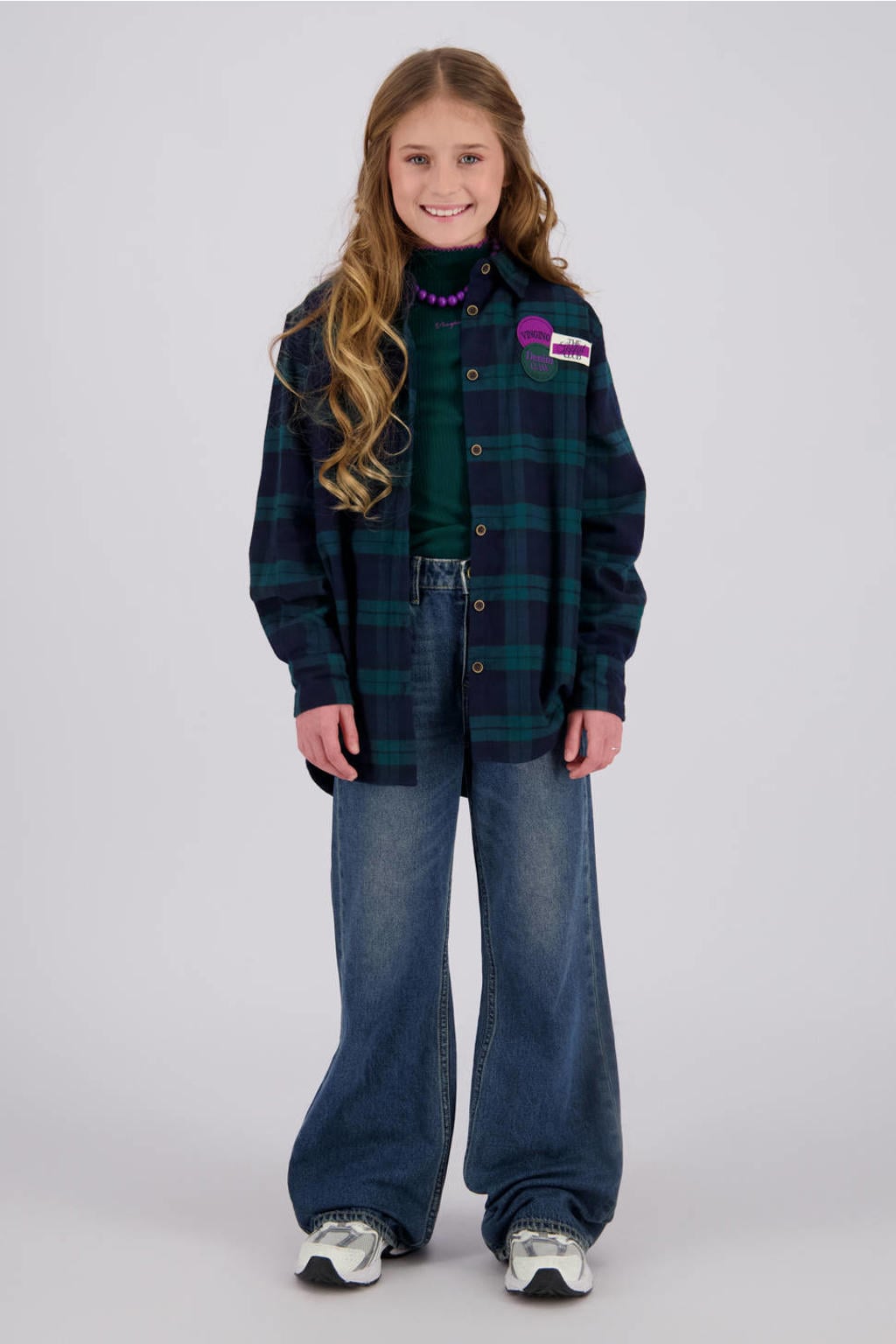Groen en donkerblauwe meisjes Vingino rechtvallende geruite blouse van katoen met lange mouwen, klassieke kraag, knoopsluiting en 3D applicatie