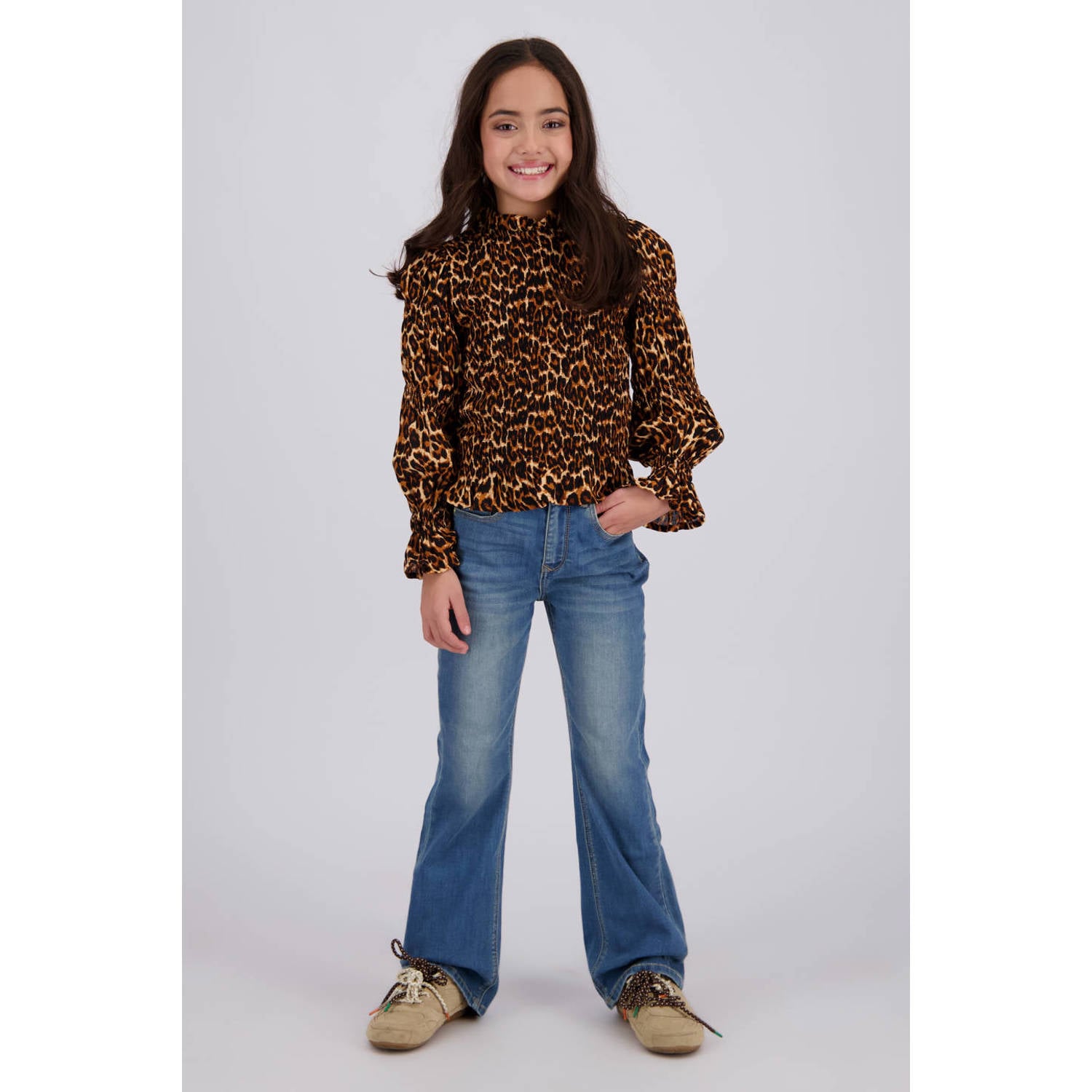 Vingino Claire straight leg jeans mid blue wash
