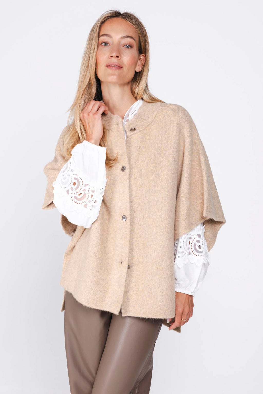 Poools gebreid kimono vest met wol - beige