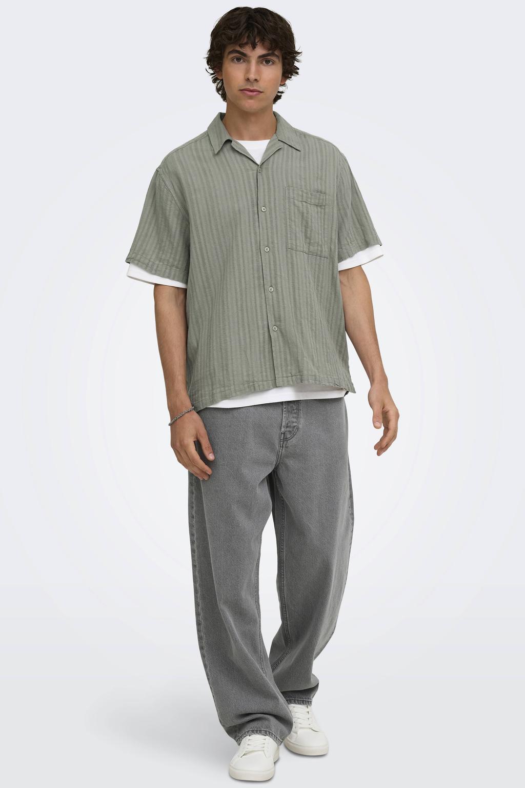 Groene heren ONLY & SONS relaxed fit overhemd van linnen met effen, korte mouwen en reverskraag