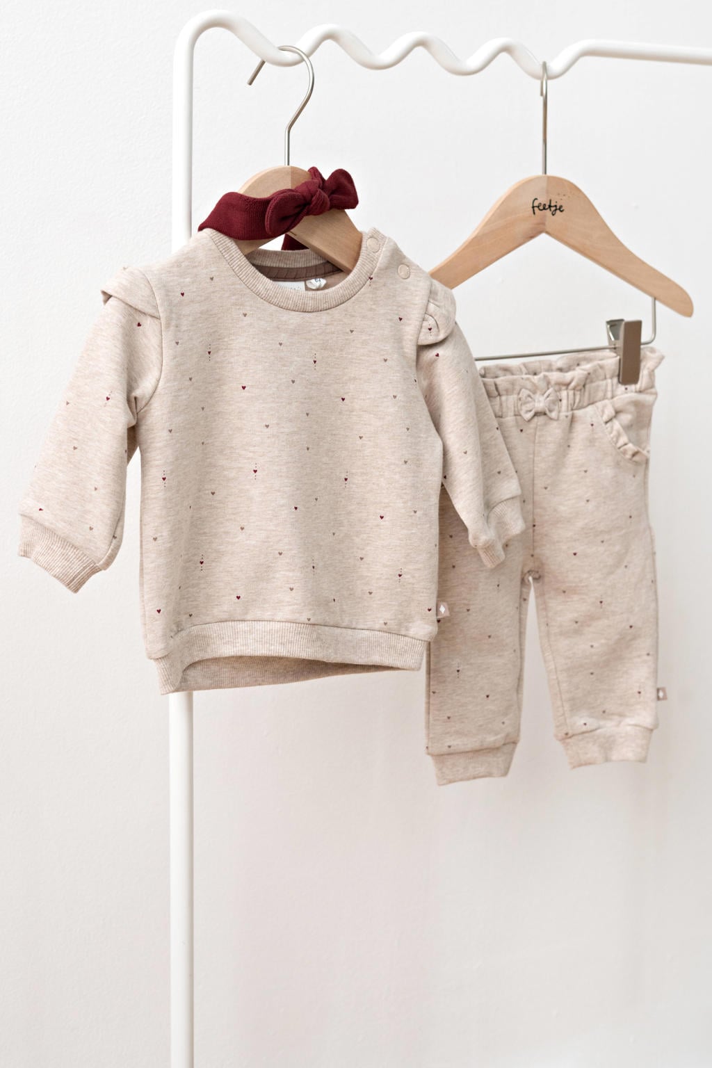 Feetje sweatpants My Little Love met hartjes en ruches - taupe/bordeaux