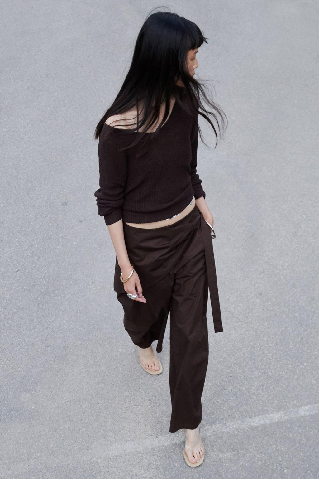 Bruine dames Mango barrel broek van katoen met regular waist, rits- en haaksluiting en effen