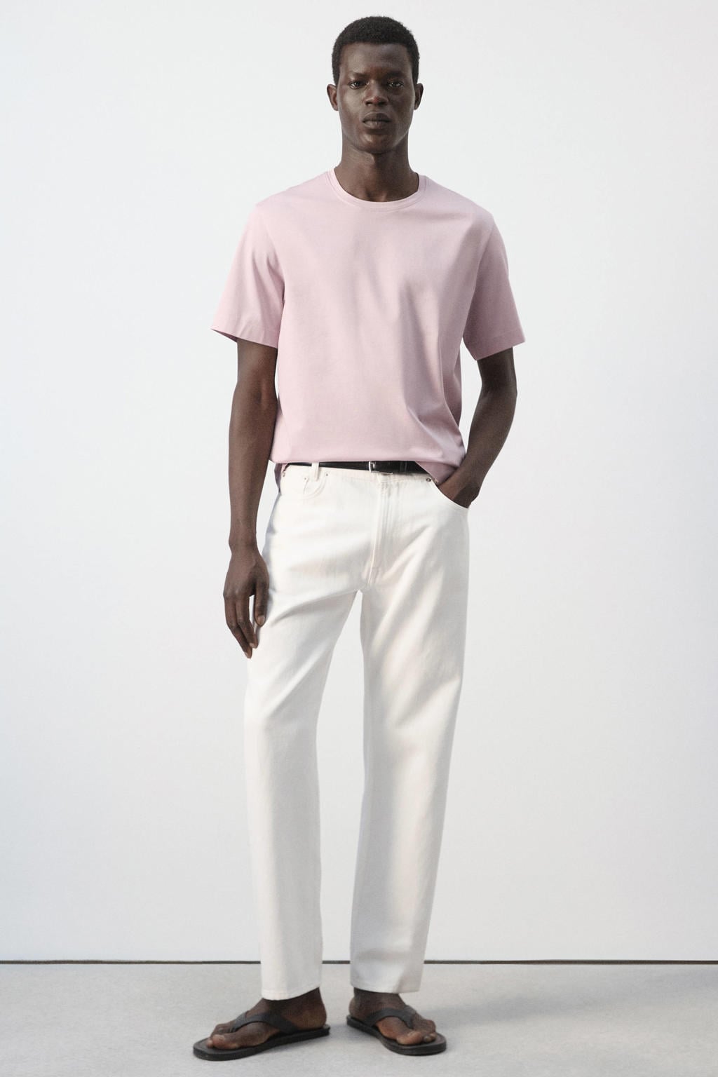 Lichtroze heren Mango Man regular fit T-shirt van katoen met effen, korte mouwen en ronde hals