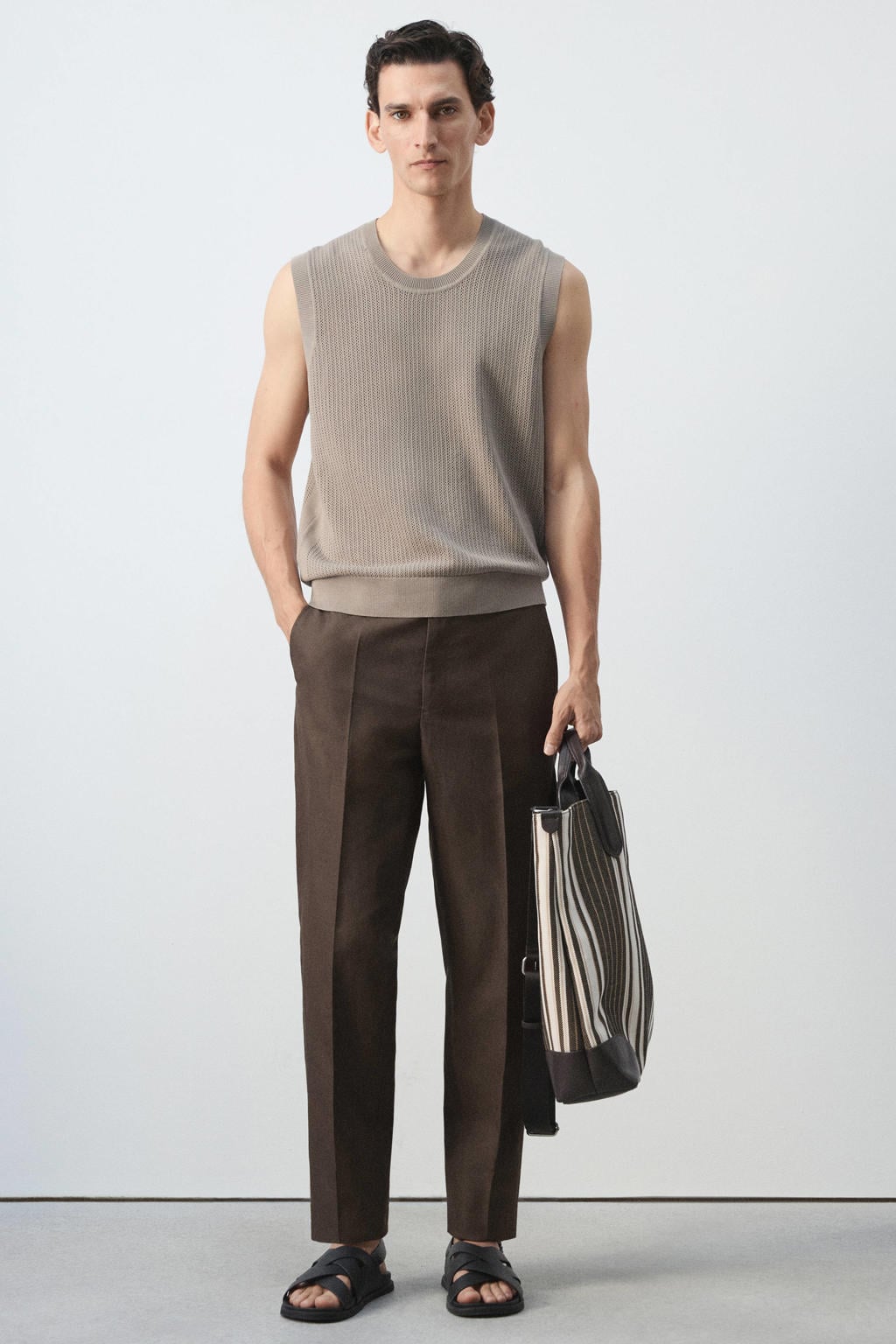 Mango Man katoenen regular fit gebreide spencer - middenbruin