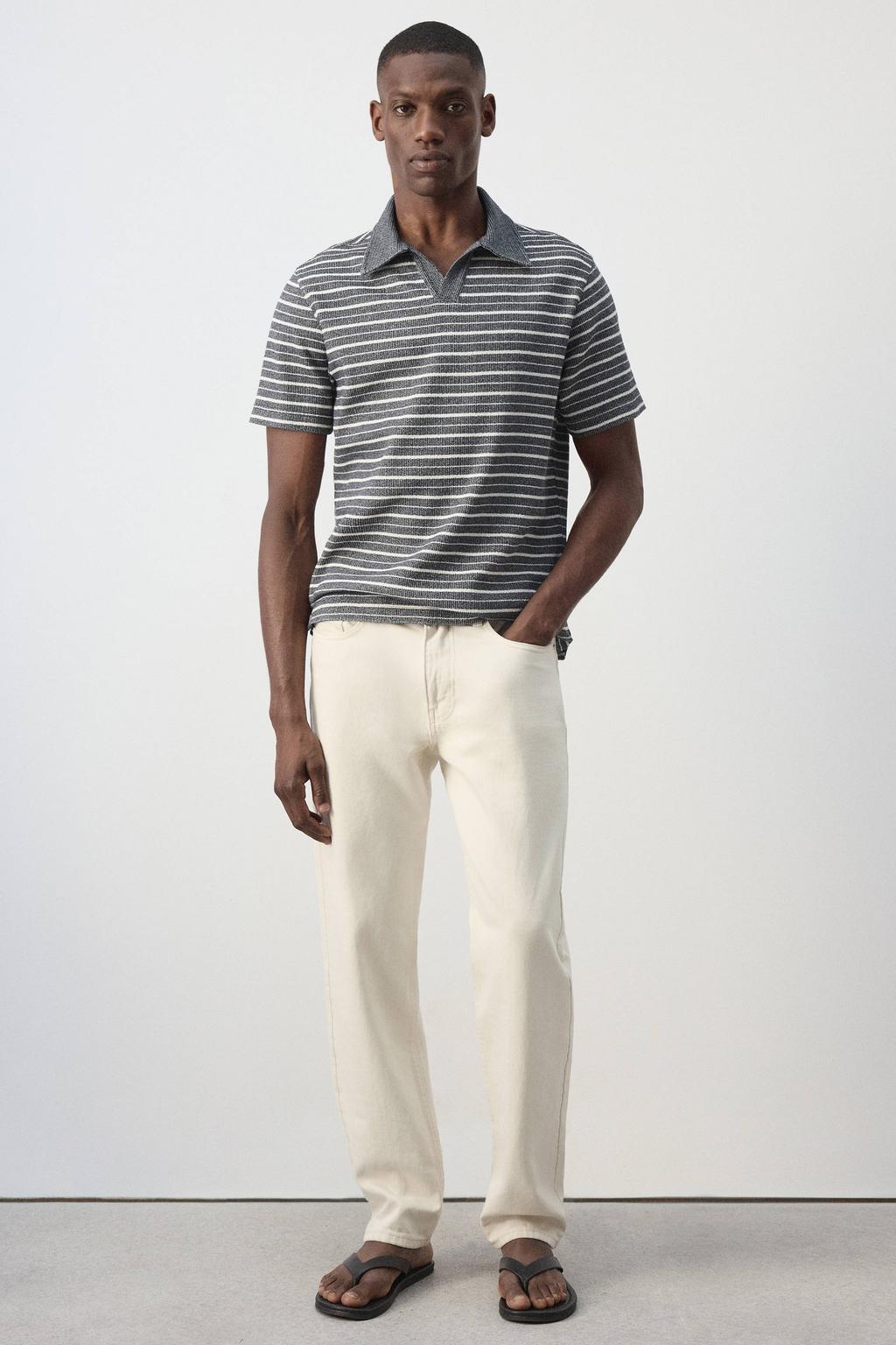 Donkerblauwe heren Mango Man regular fit gestreepte polo blauw van katoen met korte mouwen en klassieke kraag