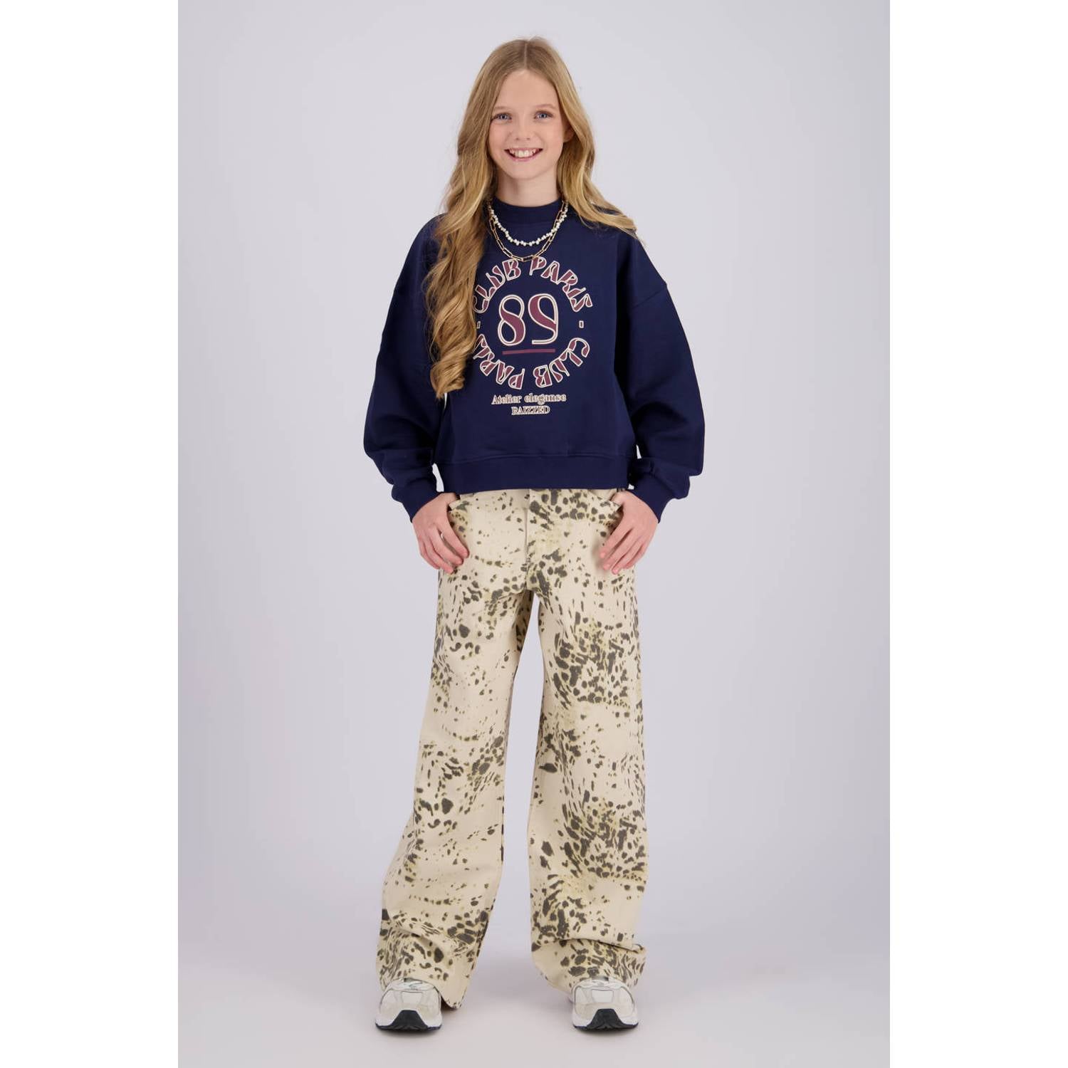 Raizzed boxy sweater met tekst donkerblauw
