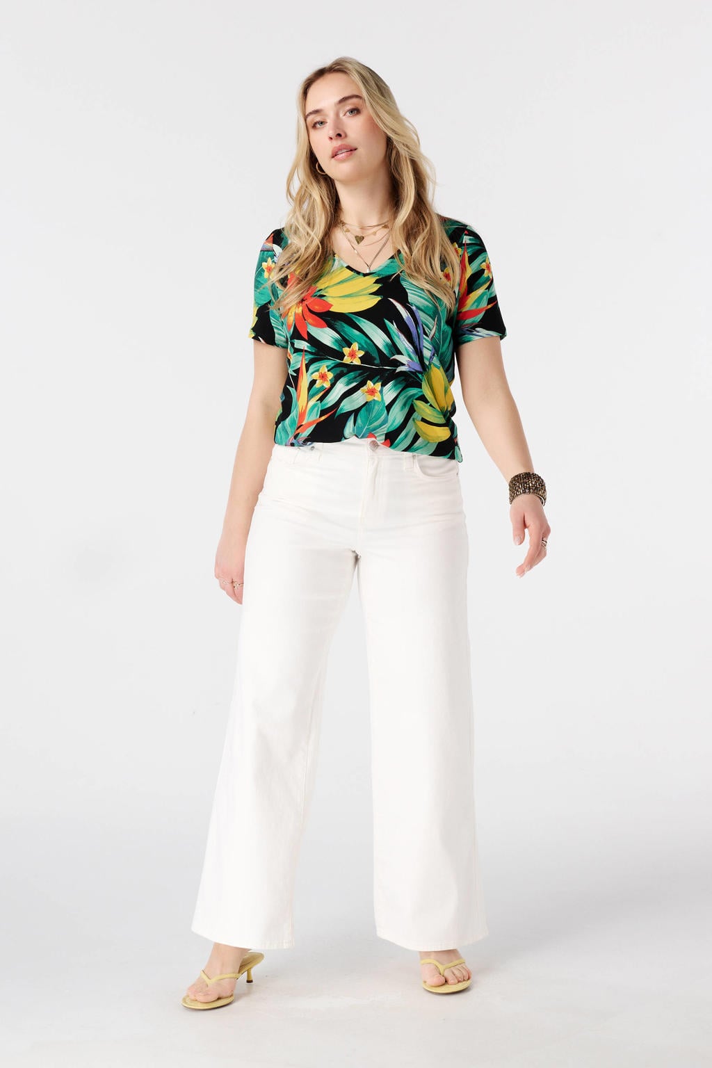 Groen, geel en zwarte dames MS Mode recht T-shirt Plus Size van viscose met bladprint en korte mouwen