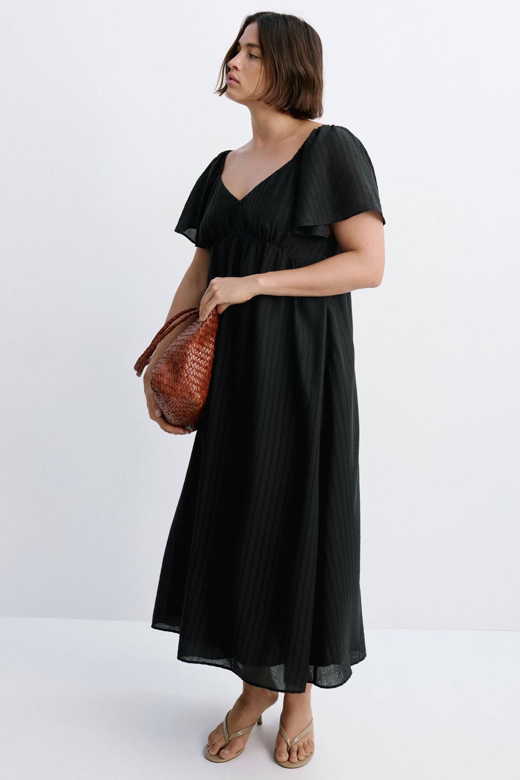 Zwarte dames Mango midi jurk van viscose met effen, korte mouwen en V-hals