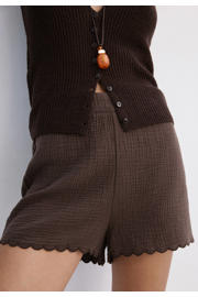 thumbnail: Mango straight leg casual short - bruin