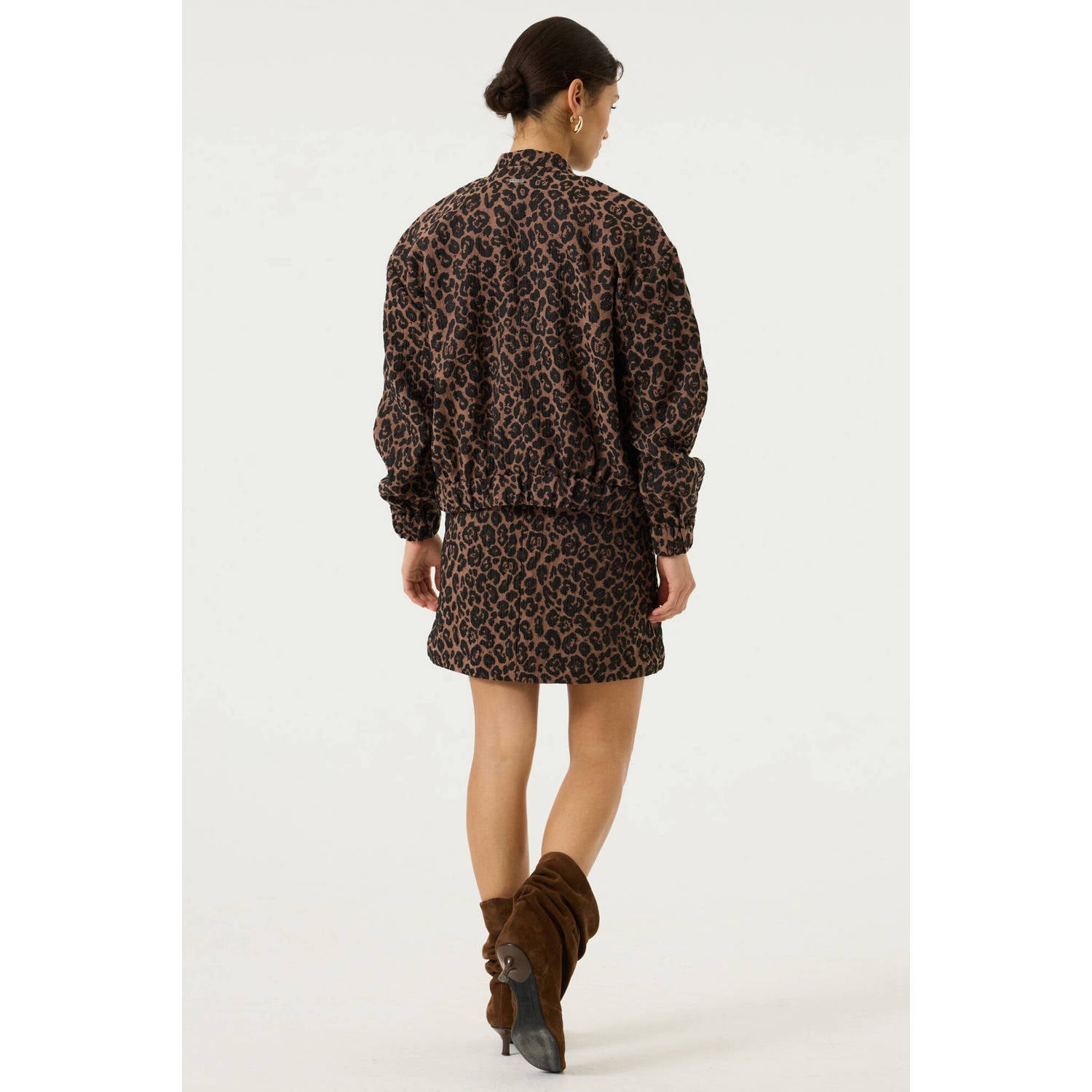 Garcia jacquard bomberjas met panterprint bruin