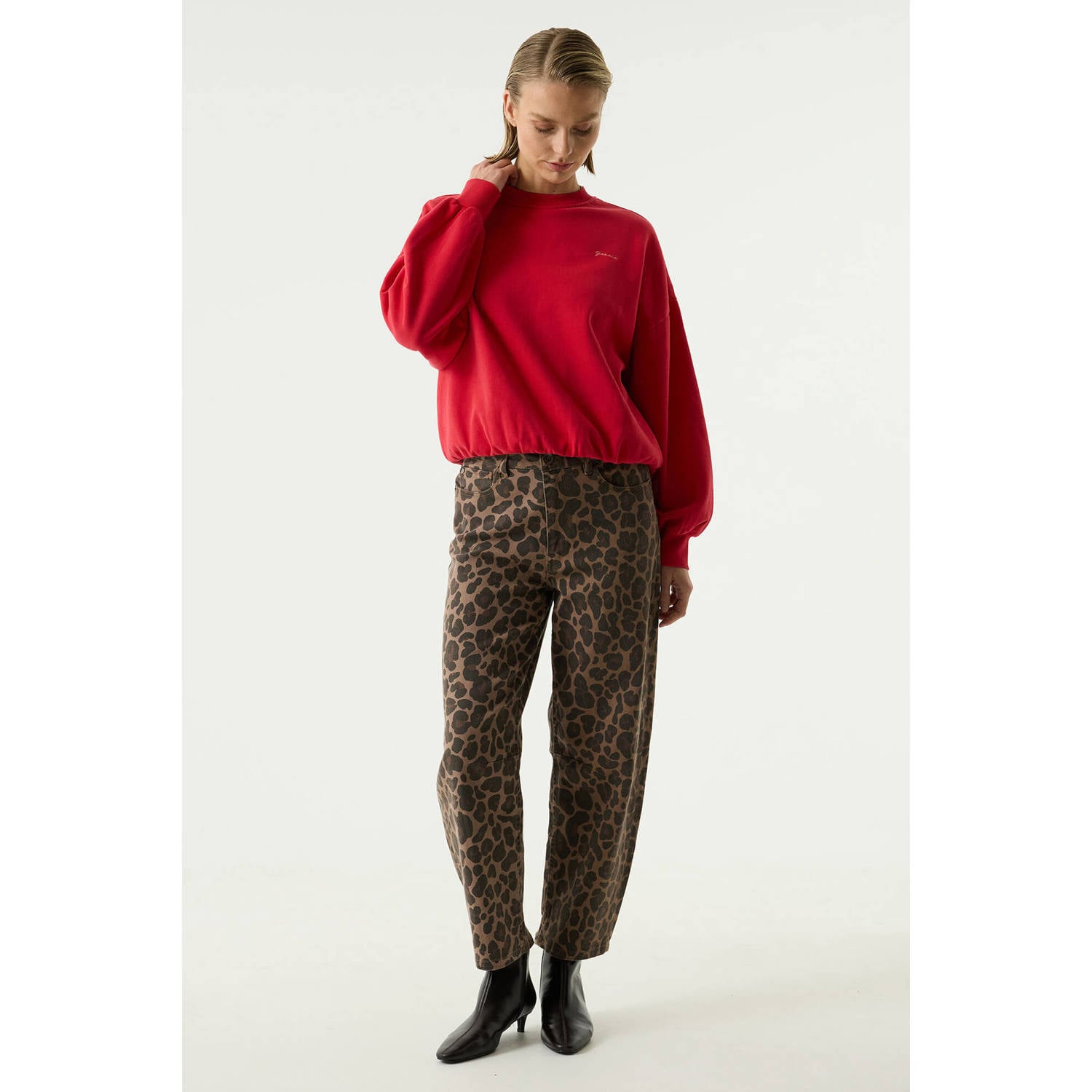 Garcia barrel jeans met panterprint bruin