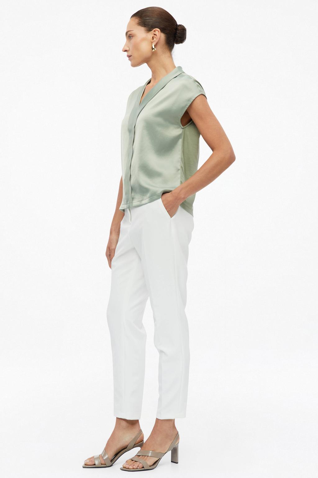 Lichtgroene dames s.Oliver BLACK LABEL top van viscose met effen, korte mouwen en V-hals