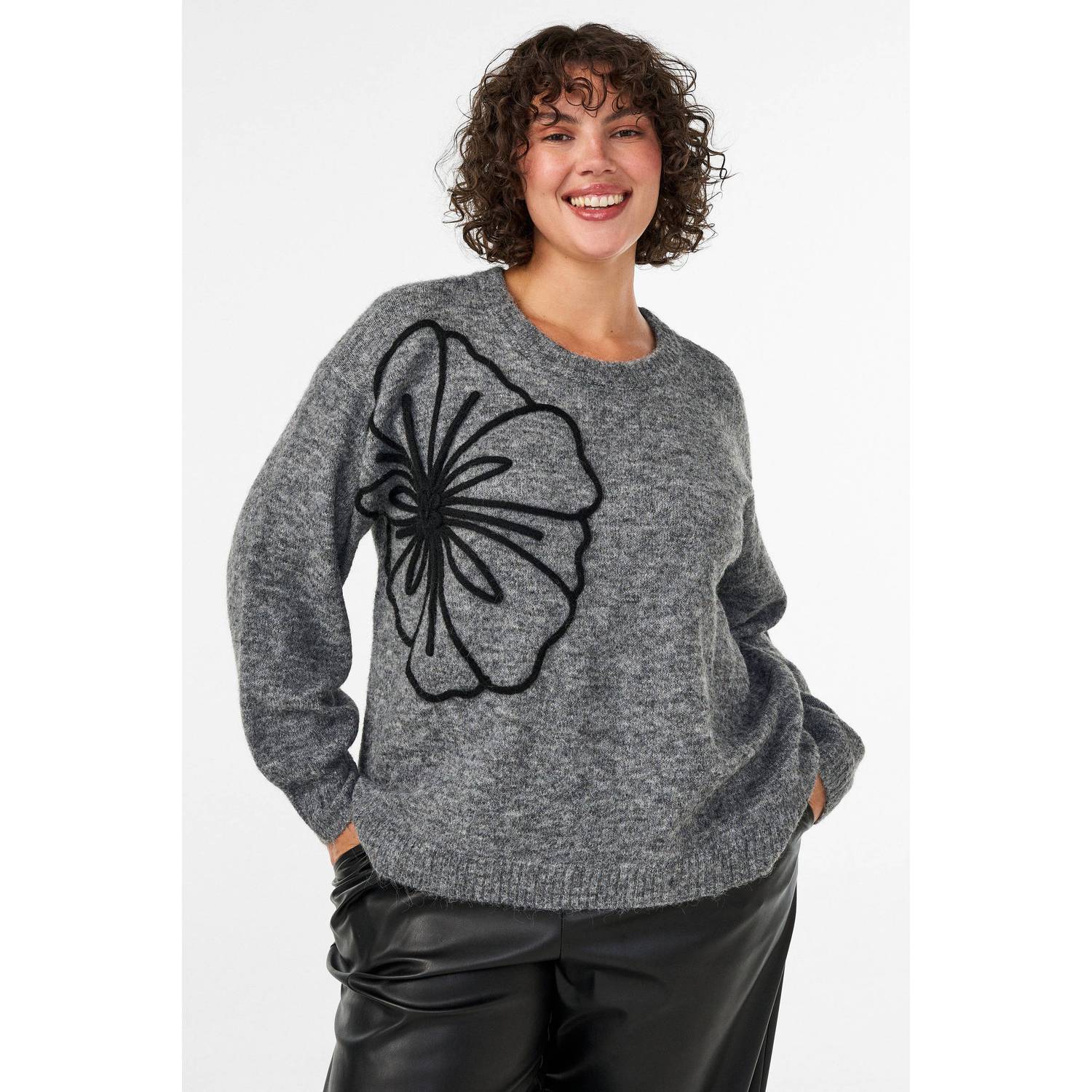 Zizzi Plus Size gebreide trui met borduursels en wol grijs