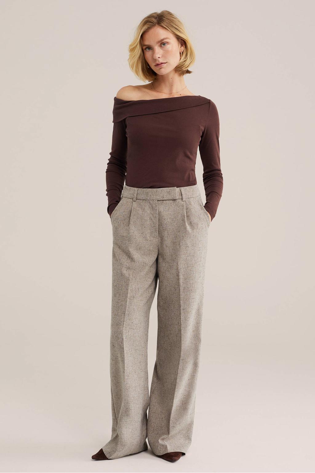 Bruine dames WE Fashion off shoulder top met lange mouwen