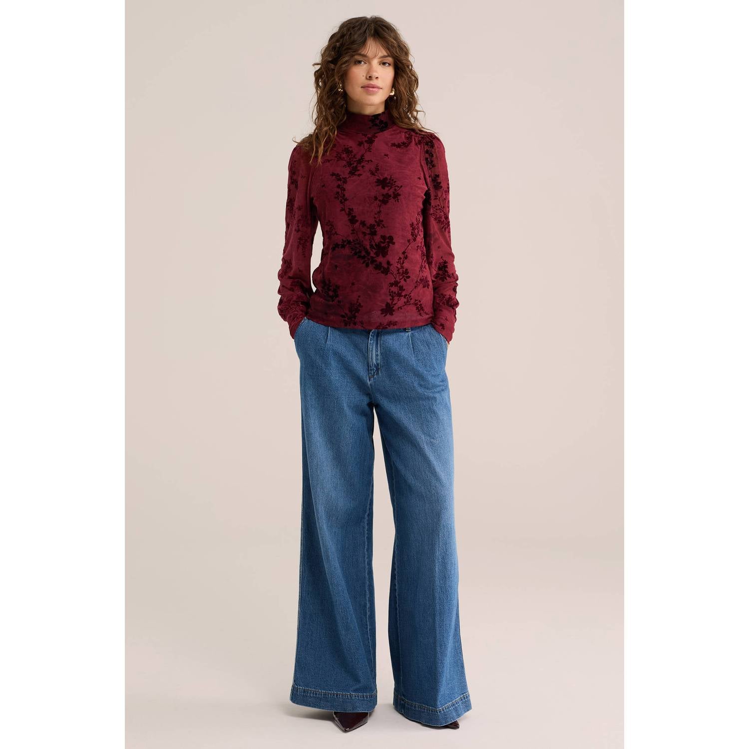 WE Fashion jersey gebloemde semi-transparante top met col donkerrood