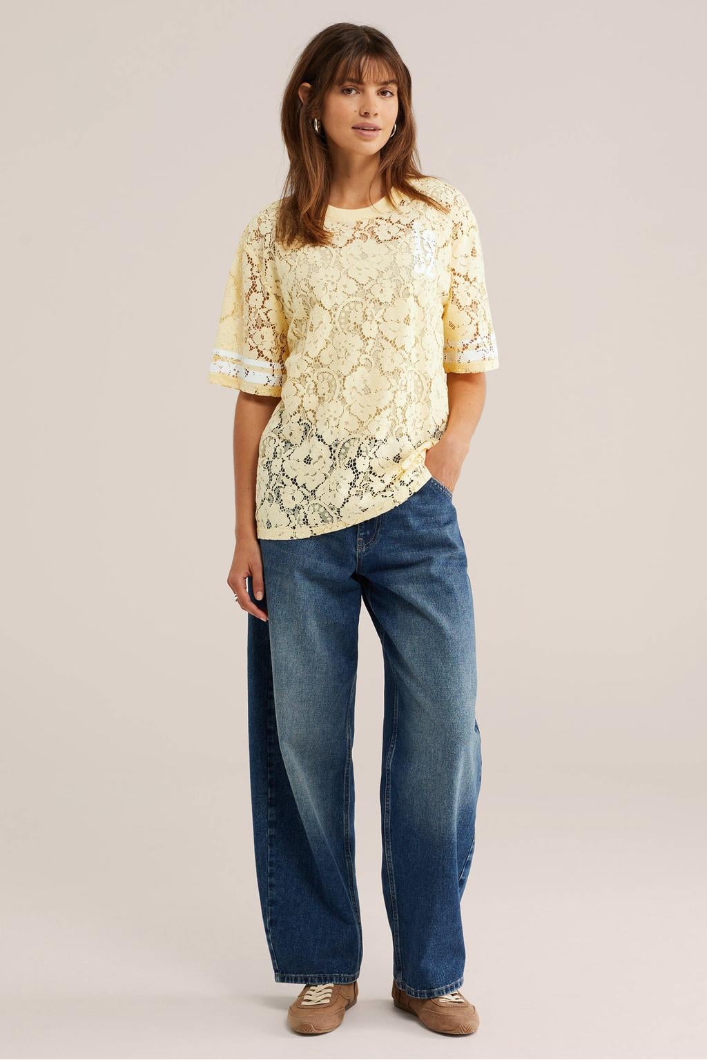 Lichtgele dames WE Fashion kanten T-shirt met effen, korte mouwen en ronde hals