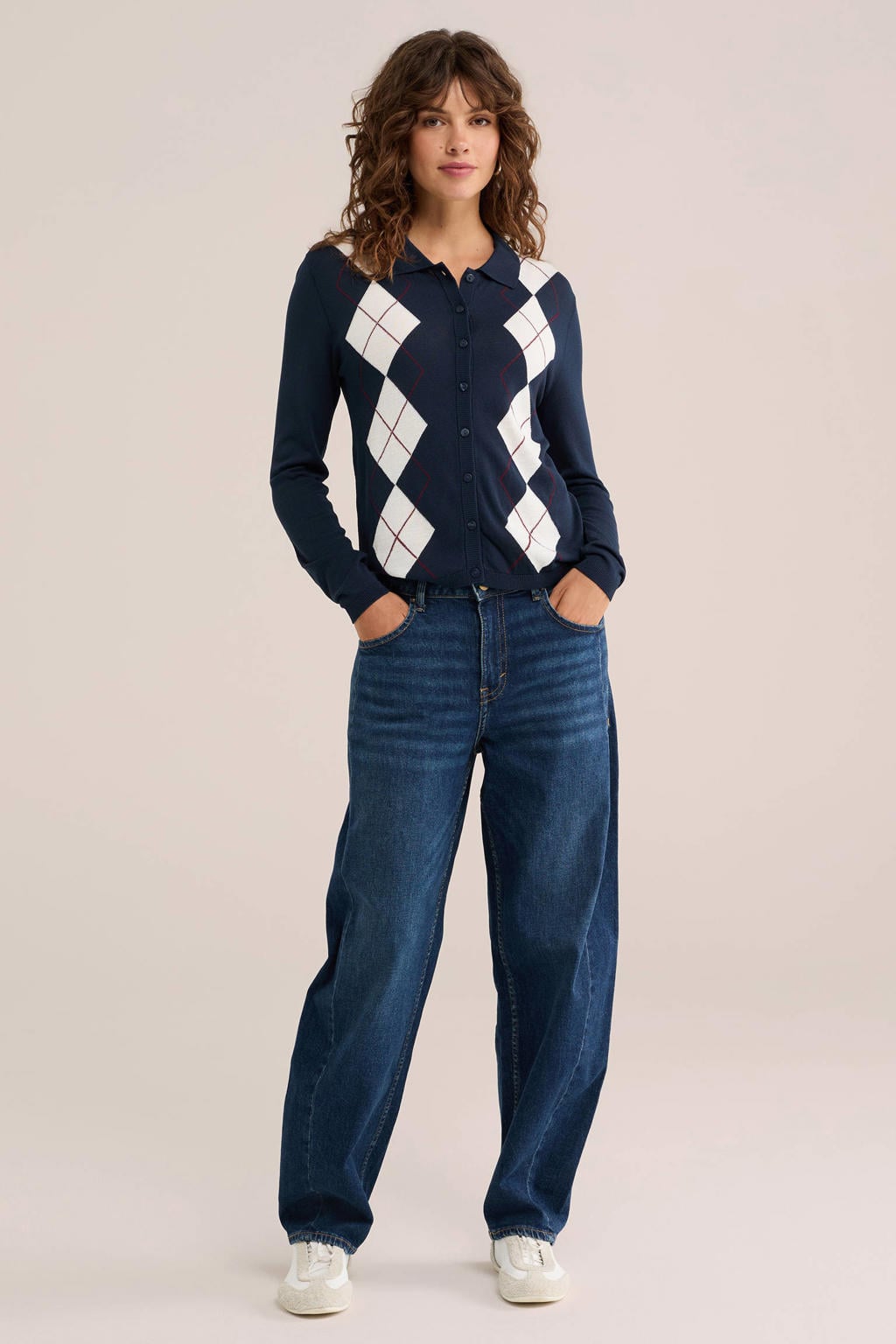 Blauw en ecru dames WE Fashion geruite vest van viscose met lange mouwen, ronde hals en knoopsluiting