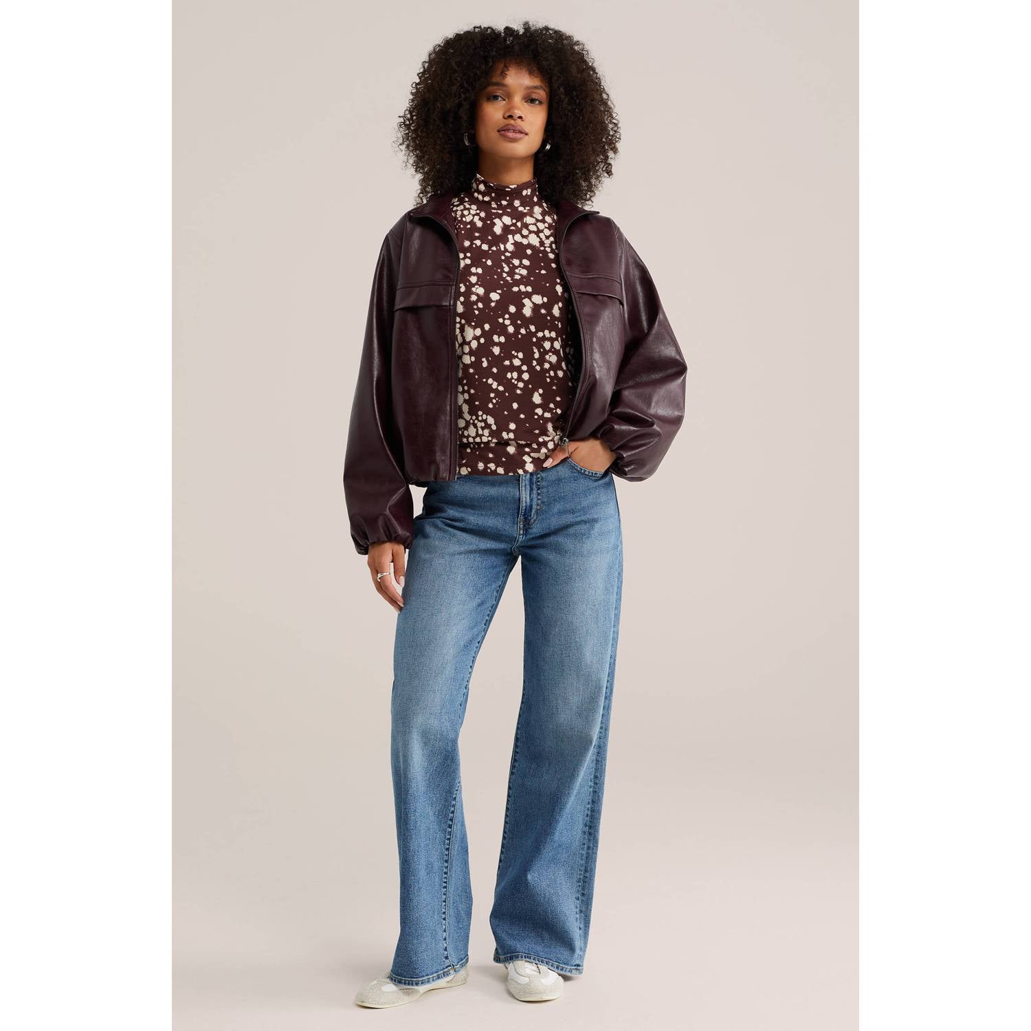 WE Fashion top met print aubergine ecru
