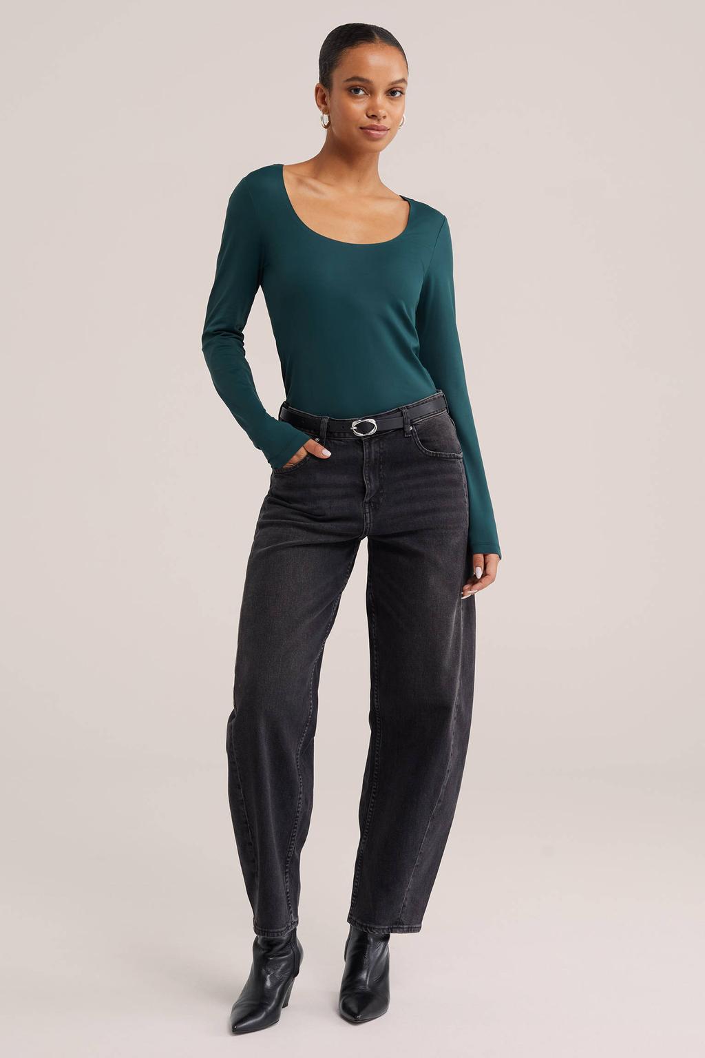 Donkergroene dames WE Fashion aansluitende top met effen, lange mouwen en ronde hals