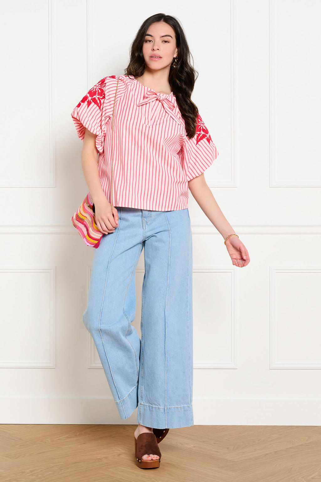 LOLALIZA gestreepte blouse met borduursels - lichtroze