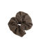 WE Fashion geruite scrunchie bruin