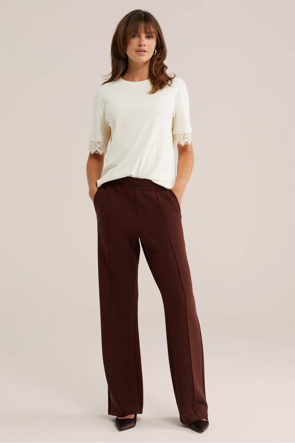 Bruine dames WE Fashion straight leg flared broek van viscose met effen