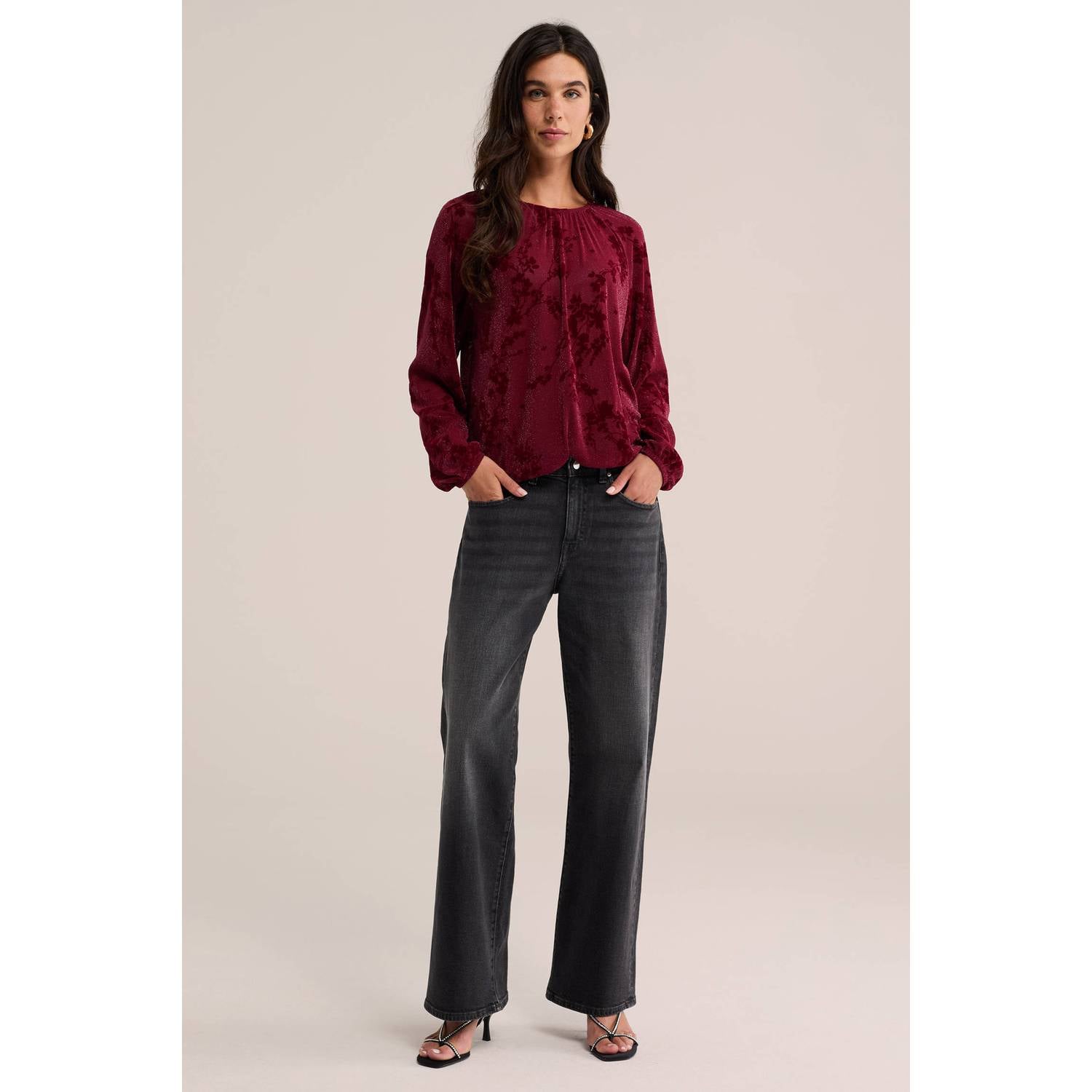 WE Fashion gebloemde top met glitters donkerrood