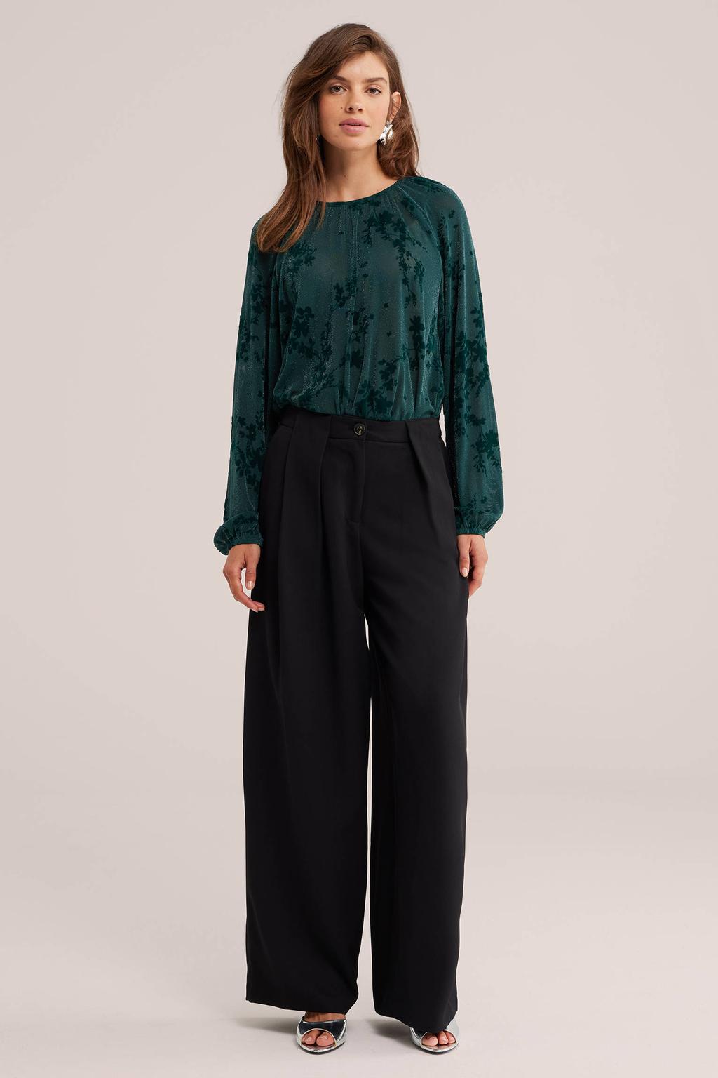 WE Fashion gebloemde top met glitters - donkergroen
