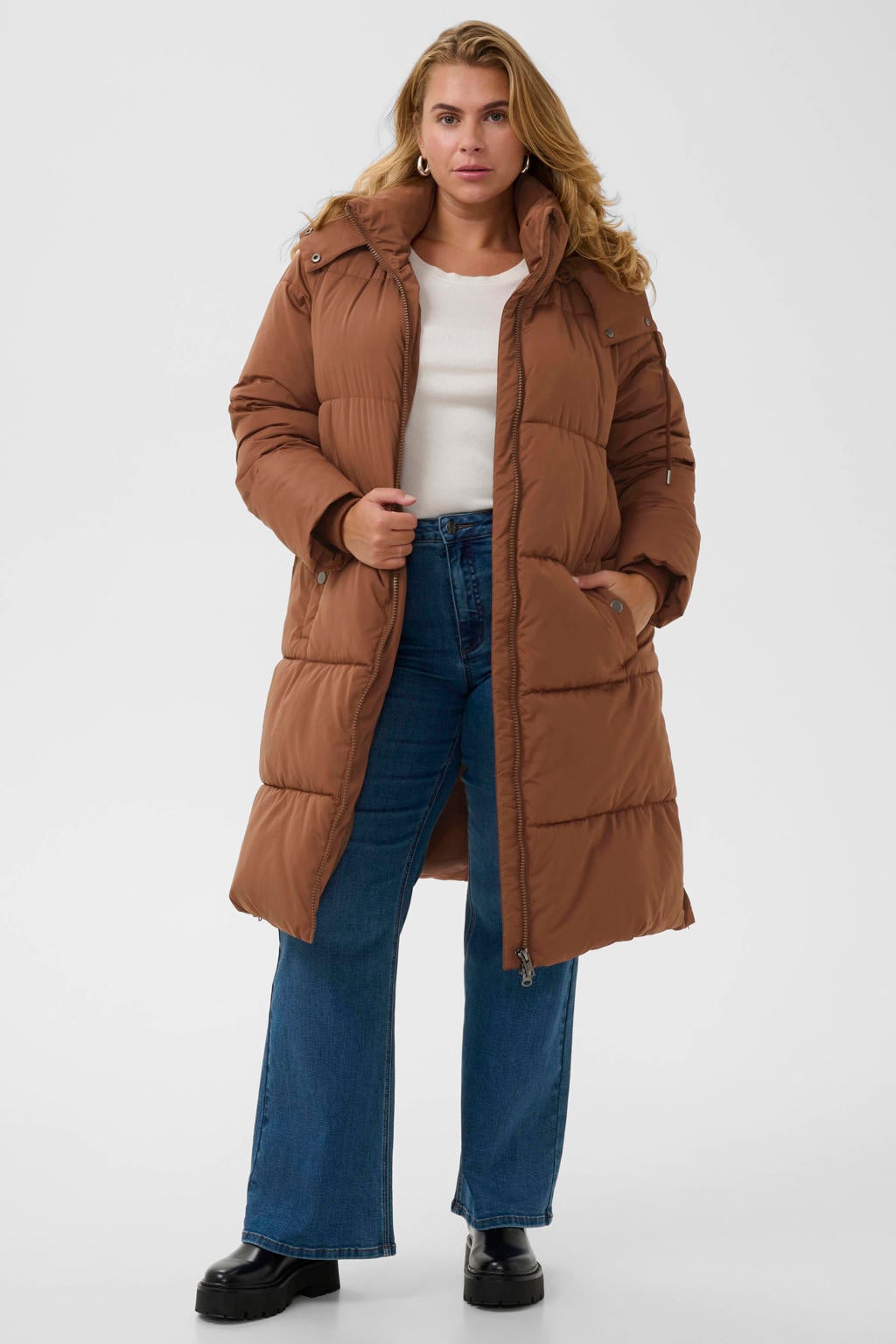 Camelkleurige dames Kaffe Curve Plus Size gewatteerde winterjas van polyester met effen, lange mouwen en knoopsluiting