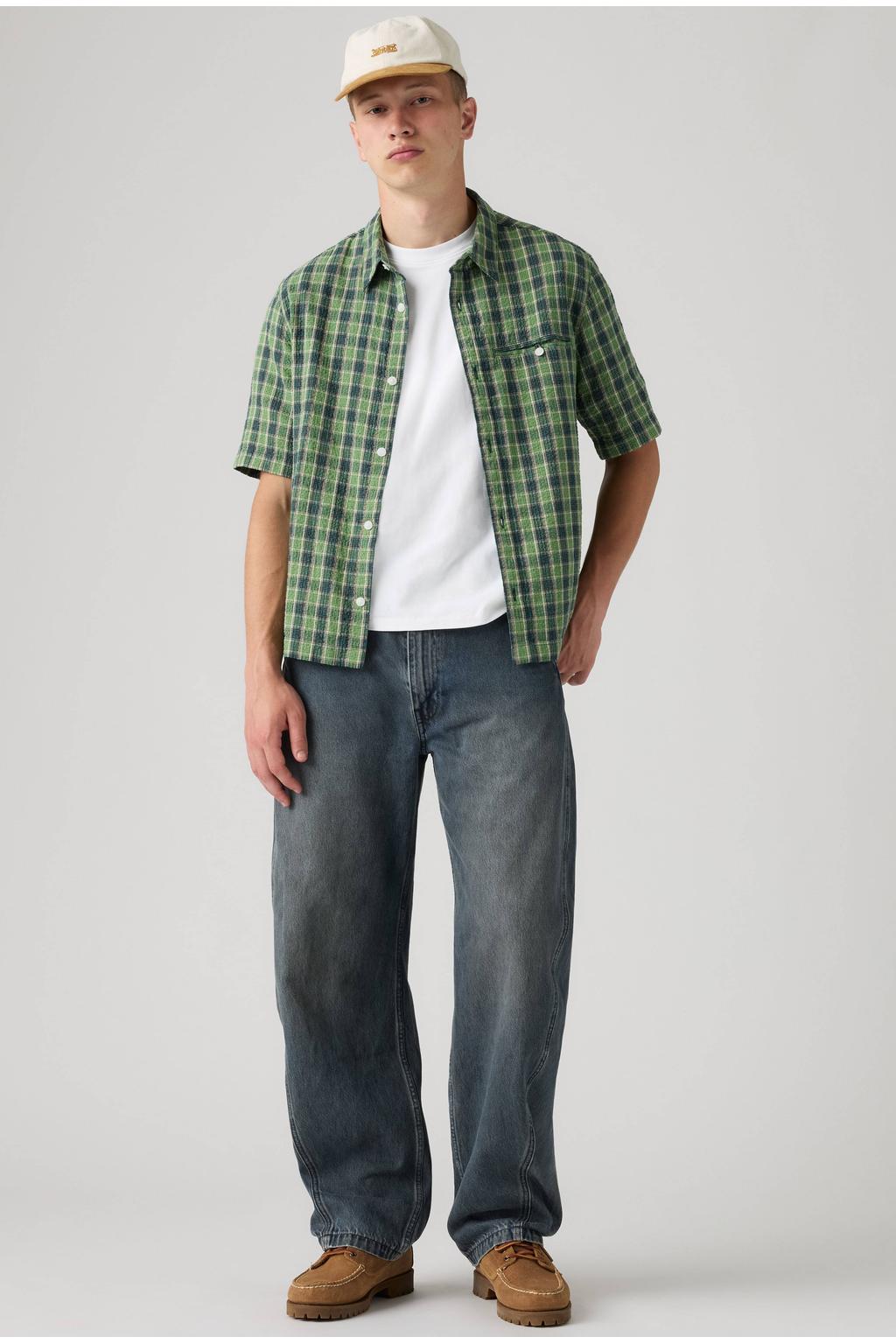 Levi's barrel jeans setting the pace