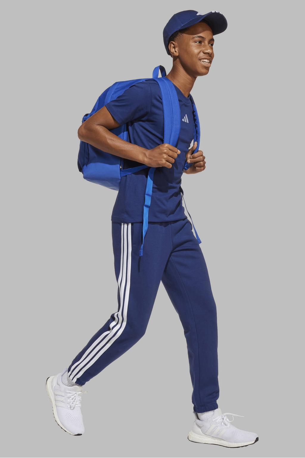 Donkerblauwe jongens en meisjes adidas Sportswear T-shirt van katoen met logo dessin, korte mouwen en ronde hals