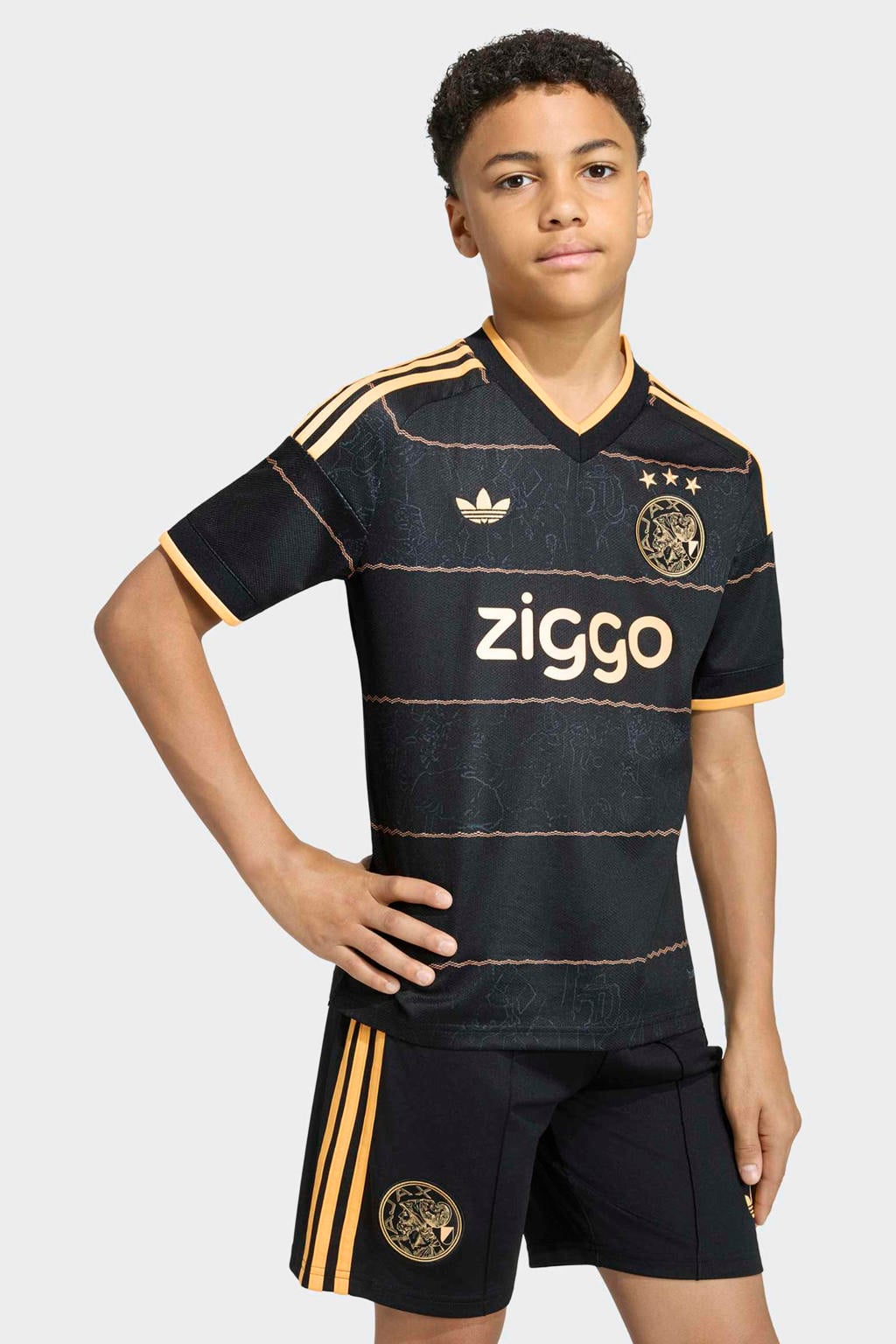 Zwarte jongens en meisjes adidas Performance junior Ajax voetbalshirt uit van polyester met korte mouwen en V-hals