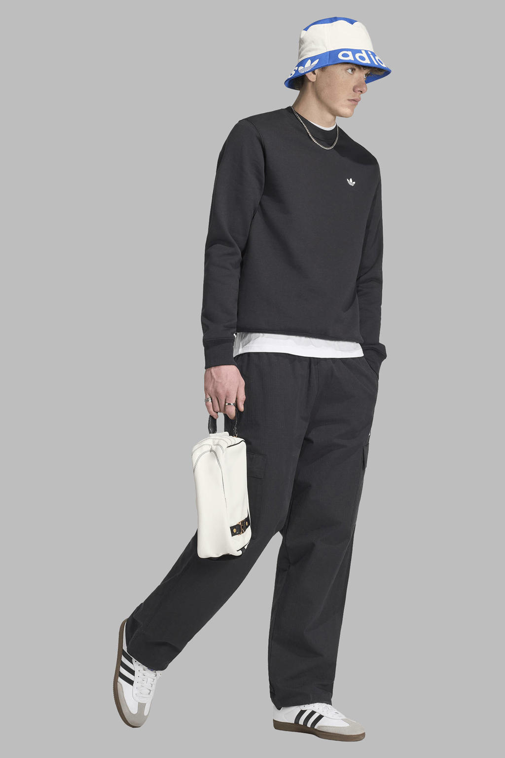 Zwarte heren adidas Originals Trefoil Essentials sweater met logo dessin, lange mouwen en ronde hals