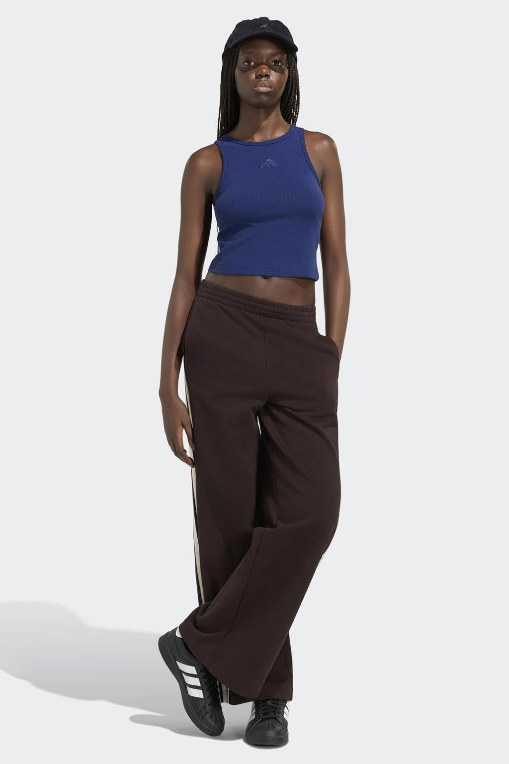 adidas Sportswear loose fit joggingbroek - donkerbruin