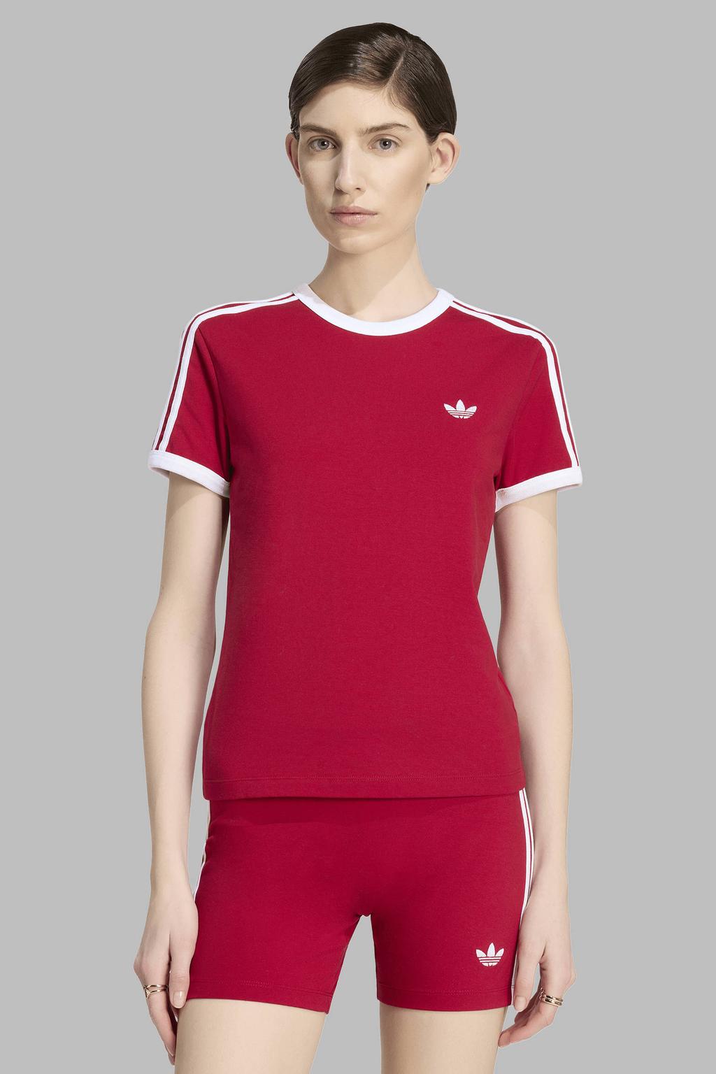 Rood en witte dames adidas Originals Cali T-shirt van katoen met meerkleurige print, korte mouwen en ronde hals